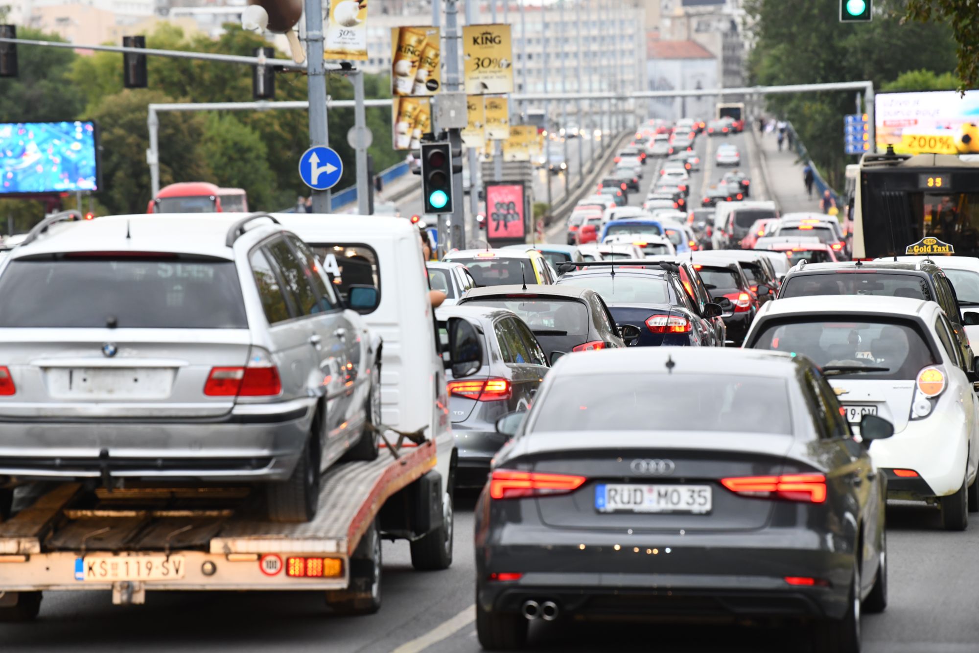 Beograd 18. septembar 2020. Saobracajna guzva Autokomanda saobracaj, zastoj Foto:Goran Srdanov/Nova.rs