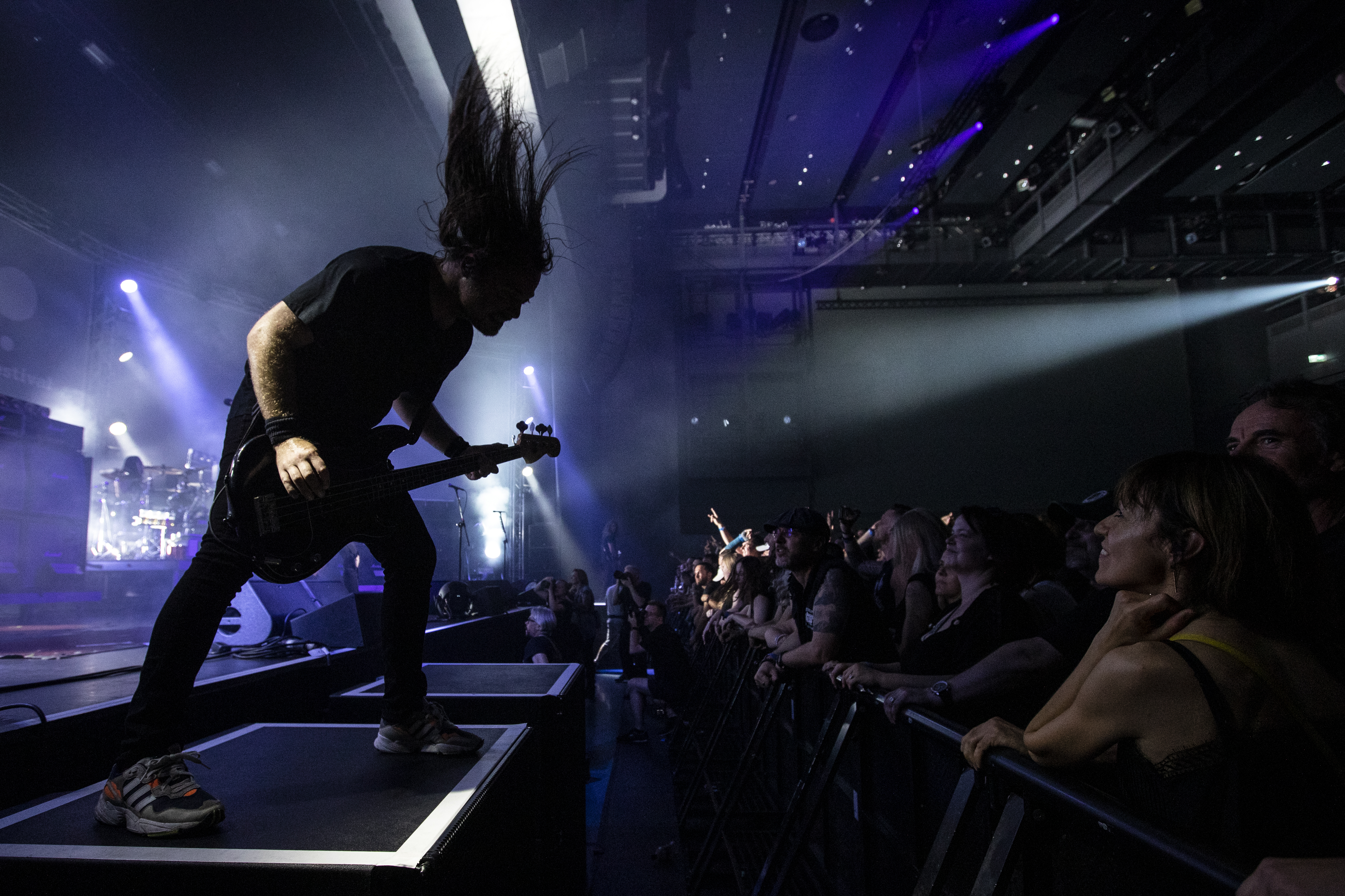 Koncert epaselect epa07740729 Australian hard rock band Airbourne perform on stage during a concert at the Blue Balls Festival in Lucerne, Switzerland, 25 July 2019. The music event runs from 19 to 27 July.  EPA-EFE/ALEXANDRA WEY