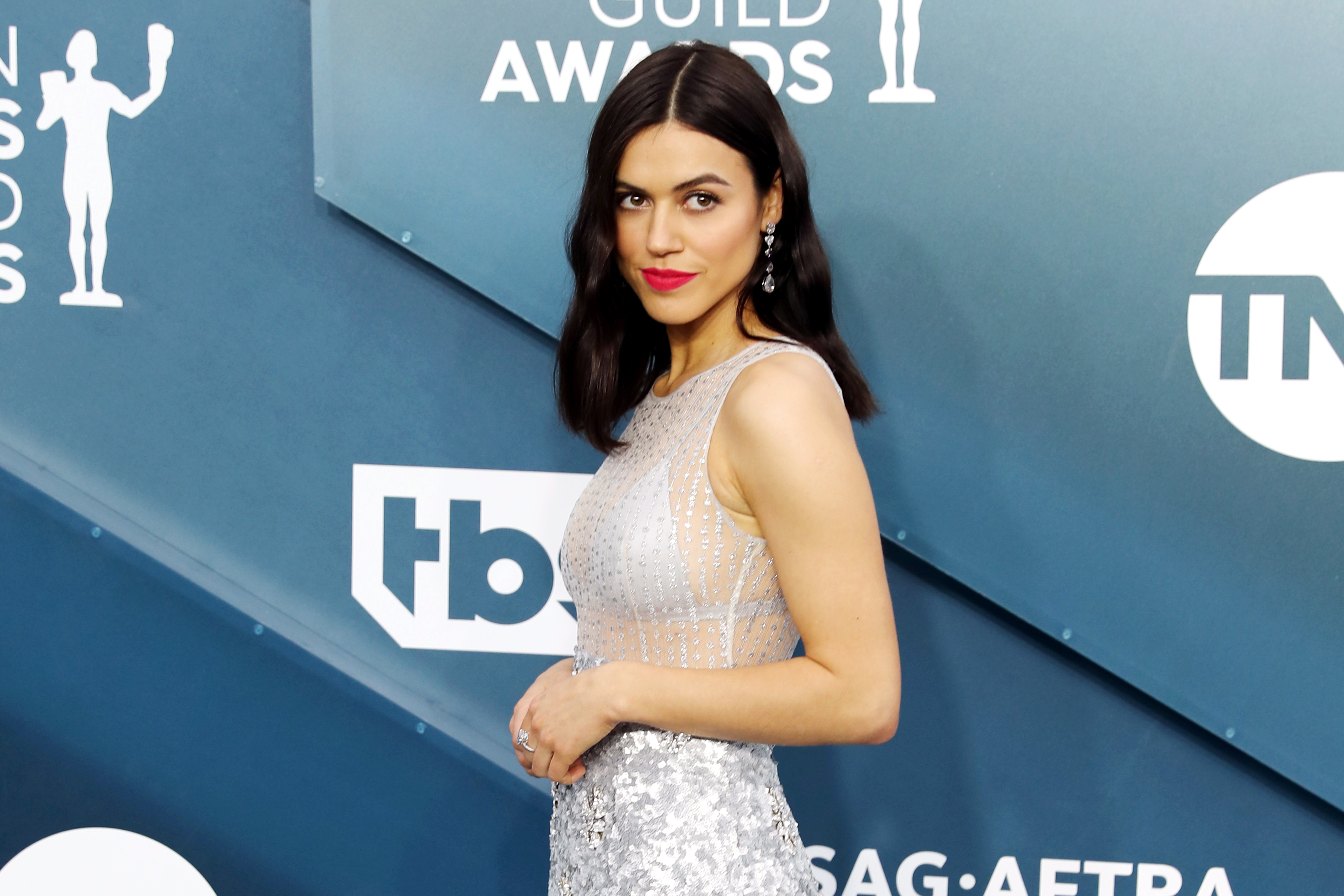 epa08142761 Nina Kiri arrives for the 26th annual Screen Actors Guild Awards ceremony at the Shrine Auditorium in Los Angeles, California, USA, 19 January 2020.  EPA-EFE/DAVID SWANSON