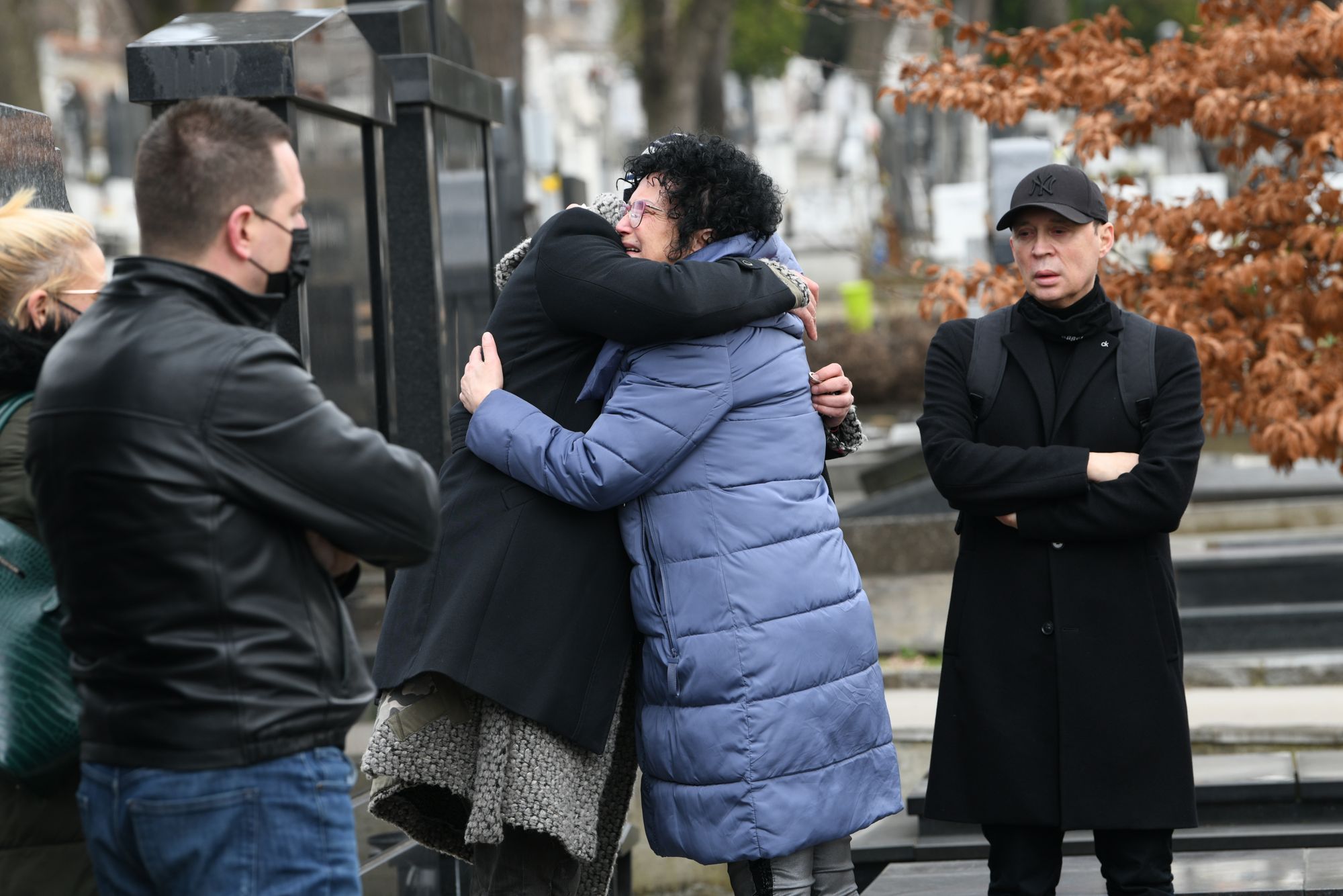 Beograd 16. mart 2021. Ljubica Kostic, Goran Stojićević Karamela Pomen pevacici Kseniji Pajcin, dvadeset godina od ubistva, groblje Foto:Goran Srdanov/Nova.rs