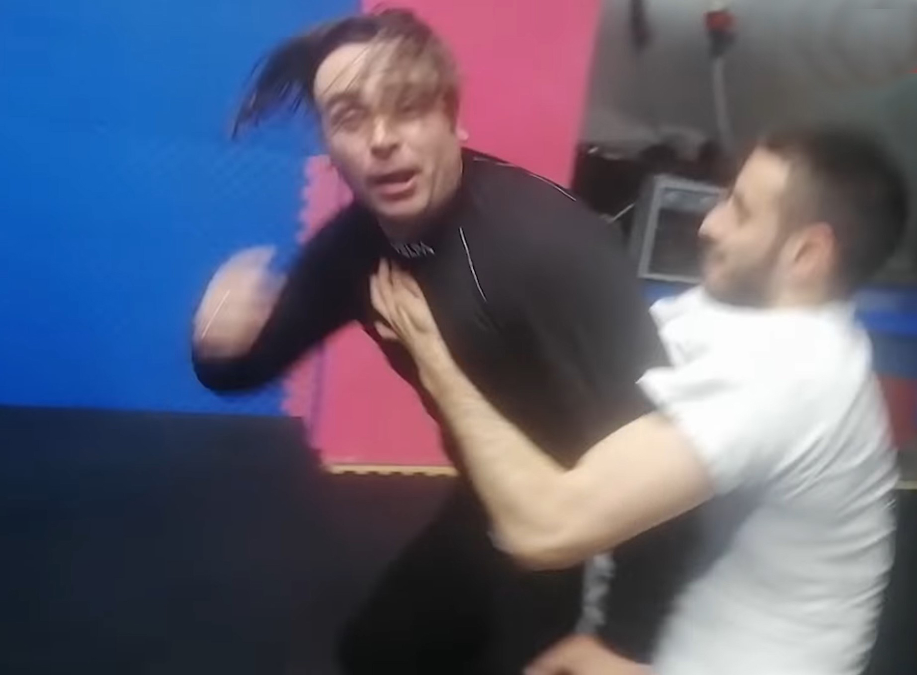 Reper Cunami
kako se bije sa Memo voditeljem