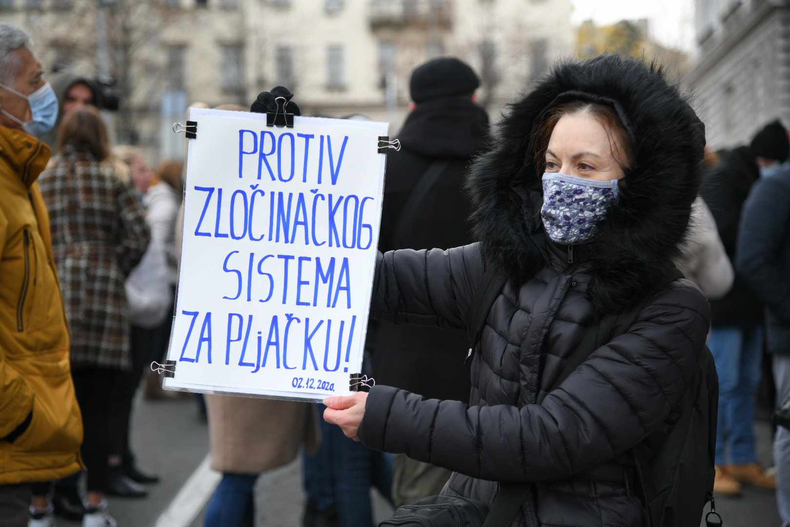 Beograd 02.12.2020. Ministarstvo finansija, protest građana, gradjana ispred zgrade Ministarstva finansija Foto: Nemanja Jovanović/Nova.rs