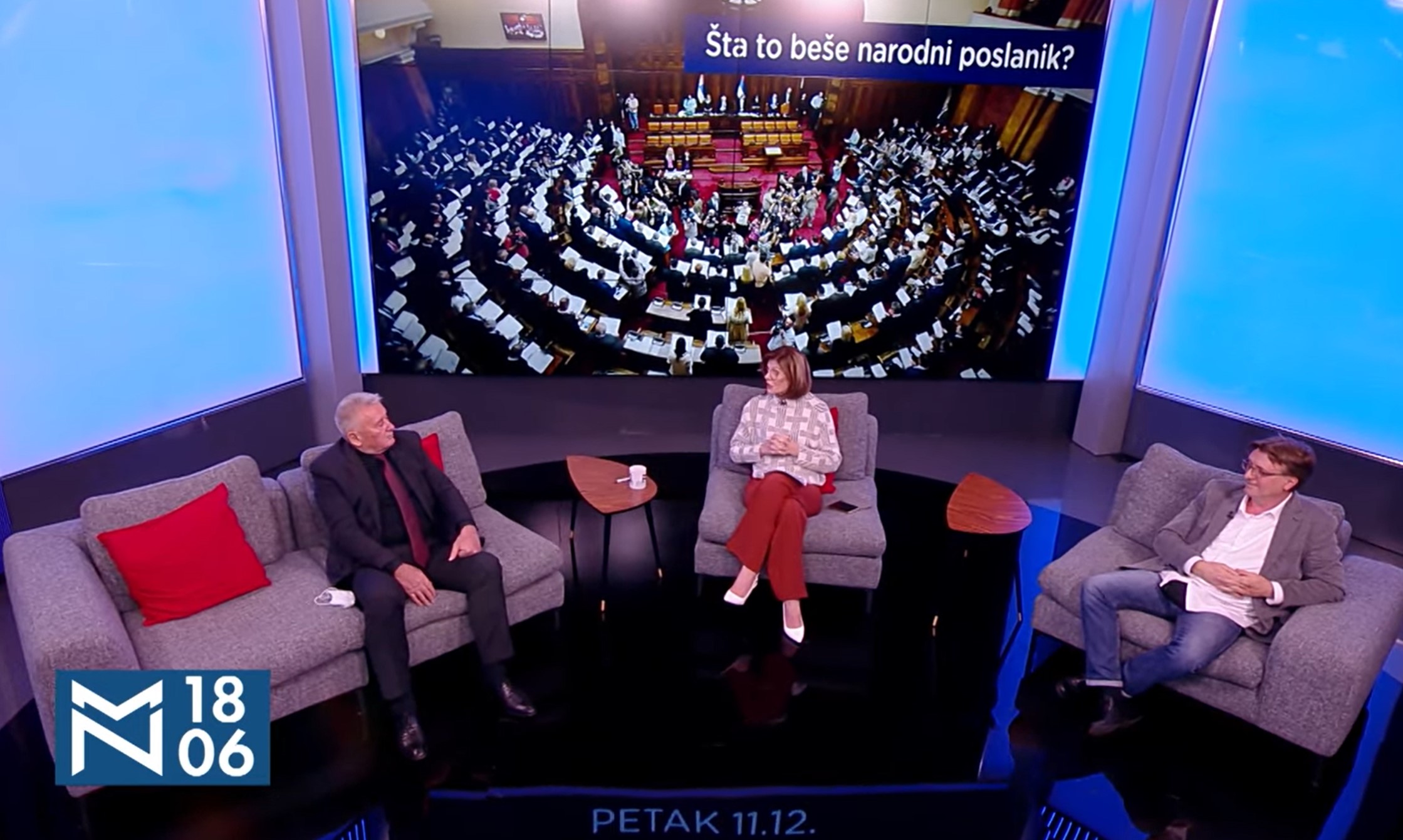 Medju Nama
Šta to beše narodni poslanik? - gosti Željko Hubač, Velimir Ilić