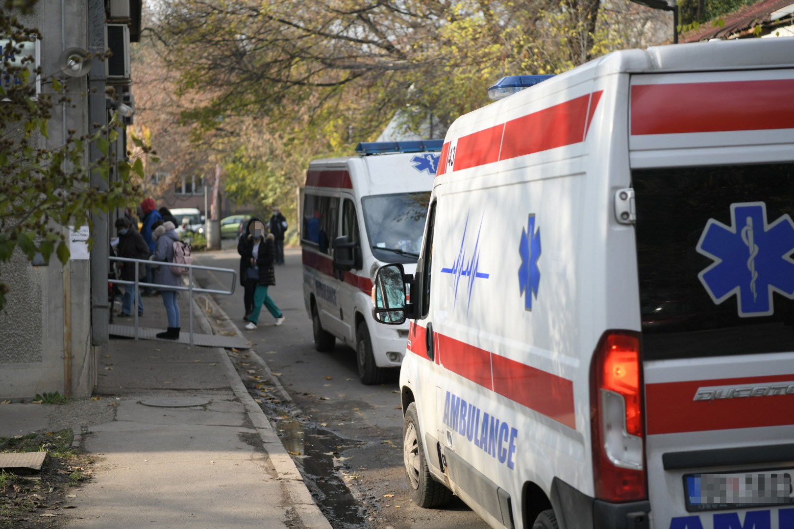 Beograd 23.11.2020. Infektivna klinka, koronavirus, prijemna ambulanta, kovid ambulanta, pacijenti Foto: Dragan Mujan/Nova.rs