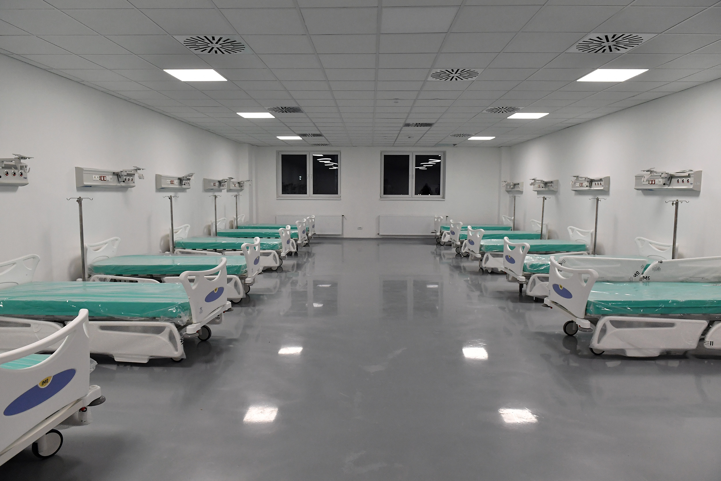 Nova Covid bolnica Batajnica, corona, coronavirus, korona, koronavirus, kreveti, iznutra