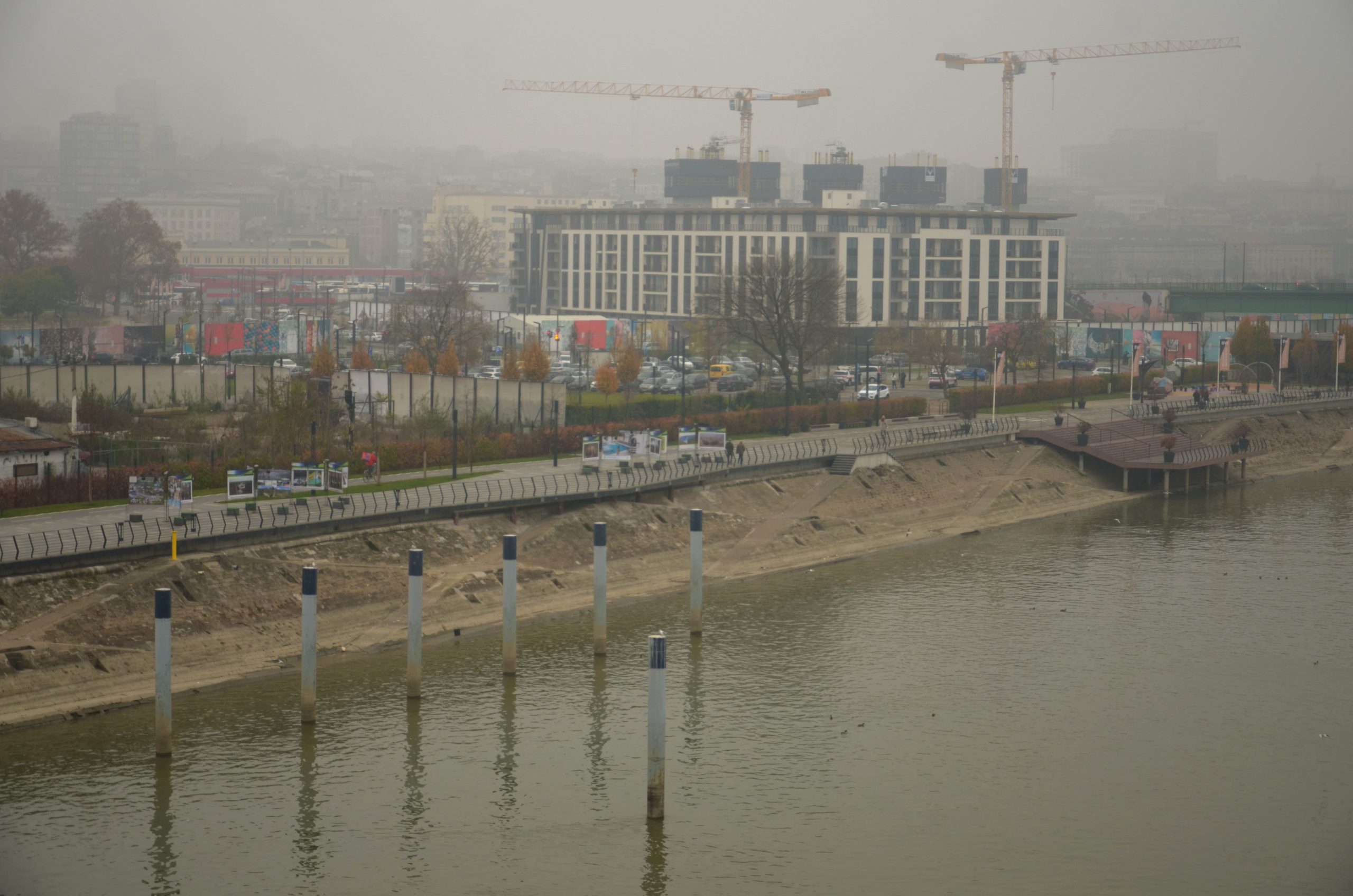 Beograd, 25.11.2020.  Jesen, grad, tmurno vreme, magla, Beograd na vodi, vremenska prognoza