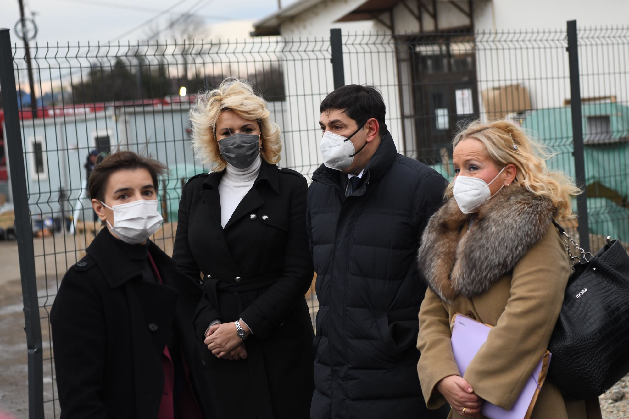 Beograd 04.12.2020. Ana Brnabić, Darija Kisić Tepavčević, Milika Ašanin, Tatjana Adžić Vukičević. Covid bolnica Batajnica, kovid bolnica, koronavirus, obilazak Foto: Goran Srdanov/Nova.rs