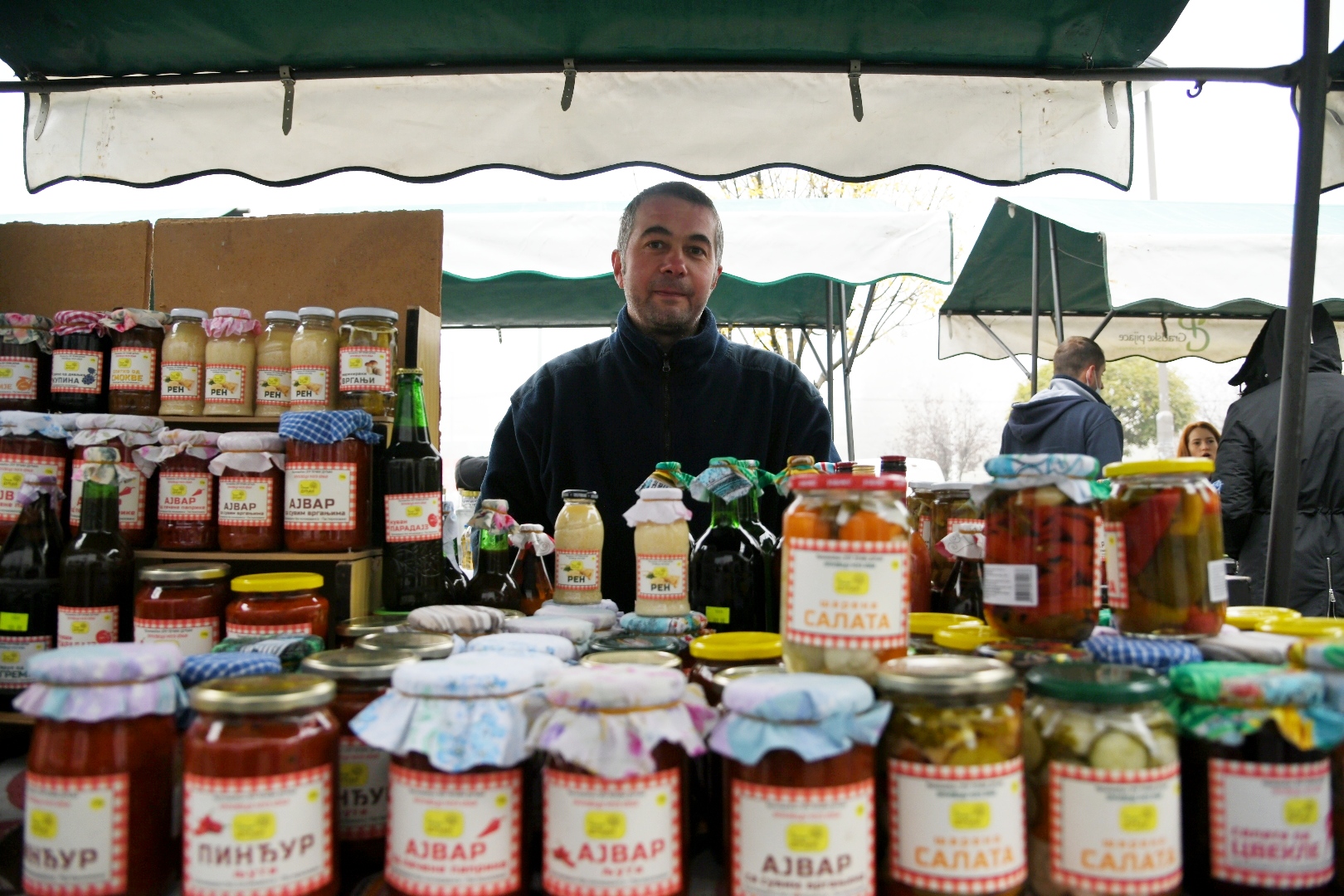Beograd 07. novembar 2020. Zimnica na zelenoj pijaci Blok 44 Novi Beograd Foto:Nemanja Jovanović/Nova.rs