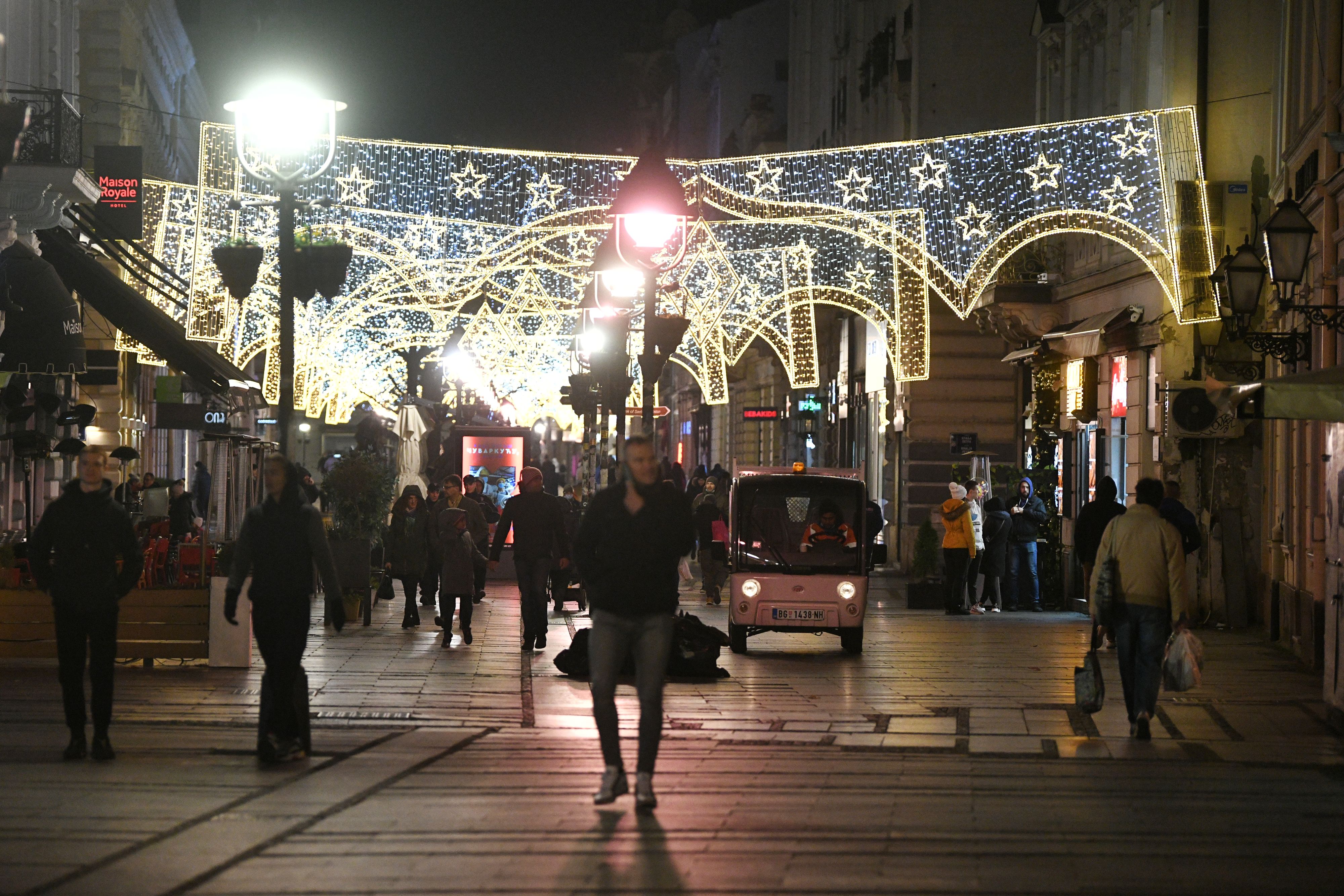 Beograd, 4.12.2020. Pust grad, koronavirus, veče, zatvoreni restorani i tržni centri, noć, Knez Mihailova Foto: Filip Krainčanić/Nova.rs