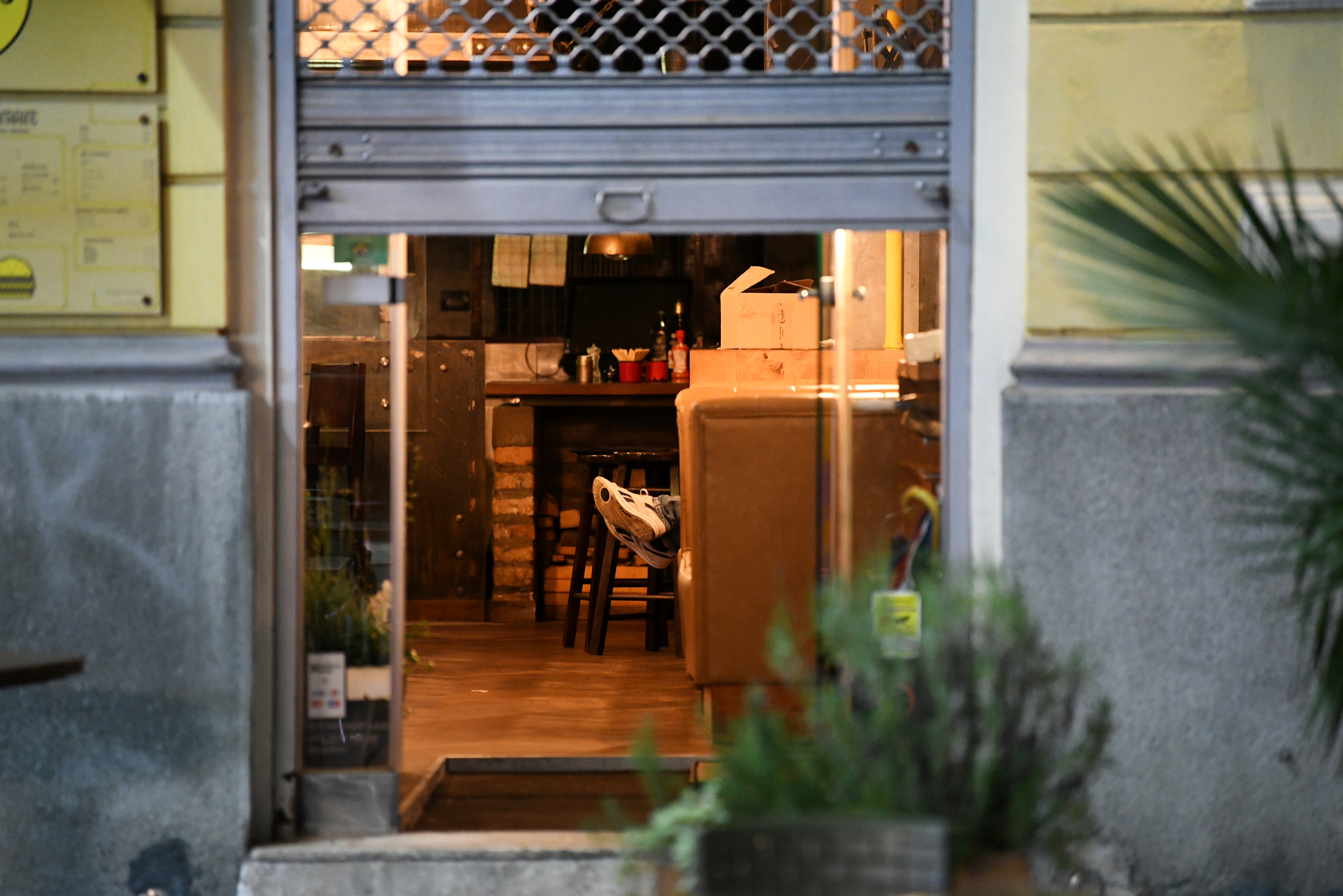 Beograd 04.07.2020. Noć u Beogradu, kafana, kafane, restoran, restorani, kafić, kafići, klubovi, klub, koronavirus Foto: Vesna Lalić/Nova.rs