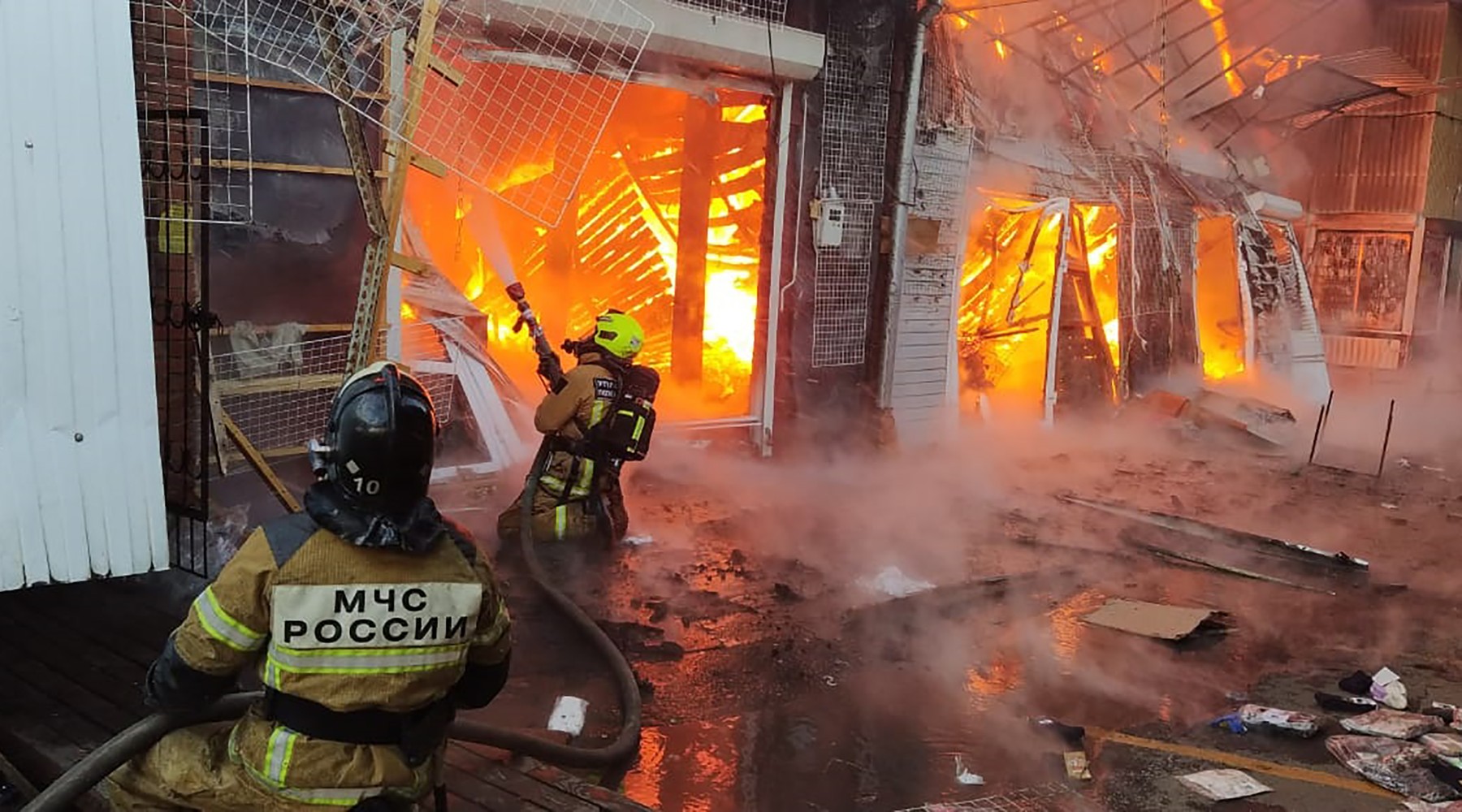 Fire at market kiosk selling fireworks in Rostov-on-Don, Russia