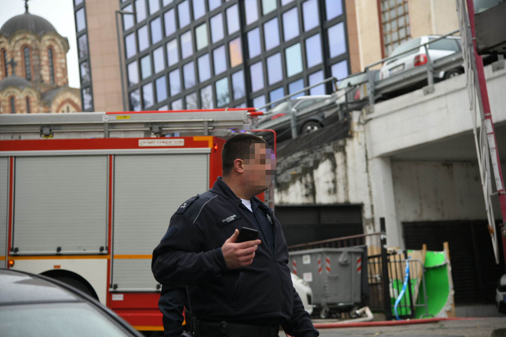 Beograd 04.12.2020. Eksplozija, Aberdareva ulica, Ilije Garašanina, RTS, eksplodirao auto, plinska boca, vatrogasci, vatrogasni kamion, vatrogasno vozilo, policija Foto: Nemanja Jovanović/Nova.rs