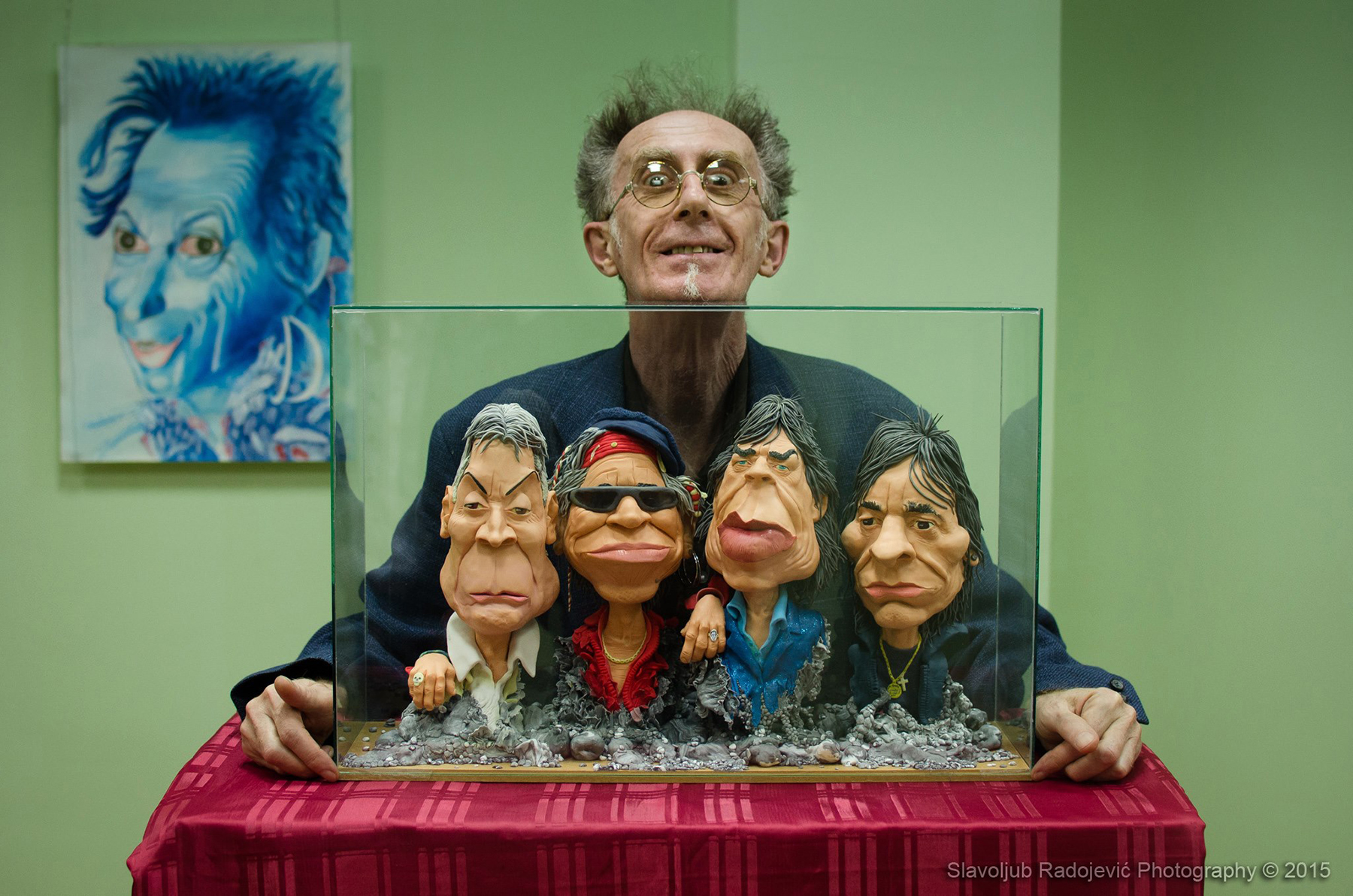 Poznati kragujevački i srpski karikatuirista Milivoje Obrenovioć Lija, danas je iznenada preminuo u 67
godini.