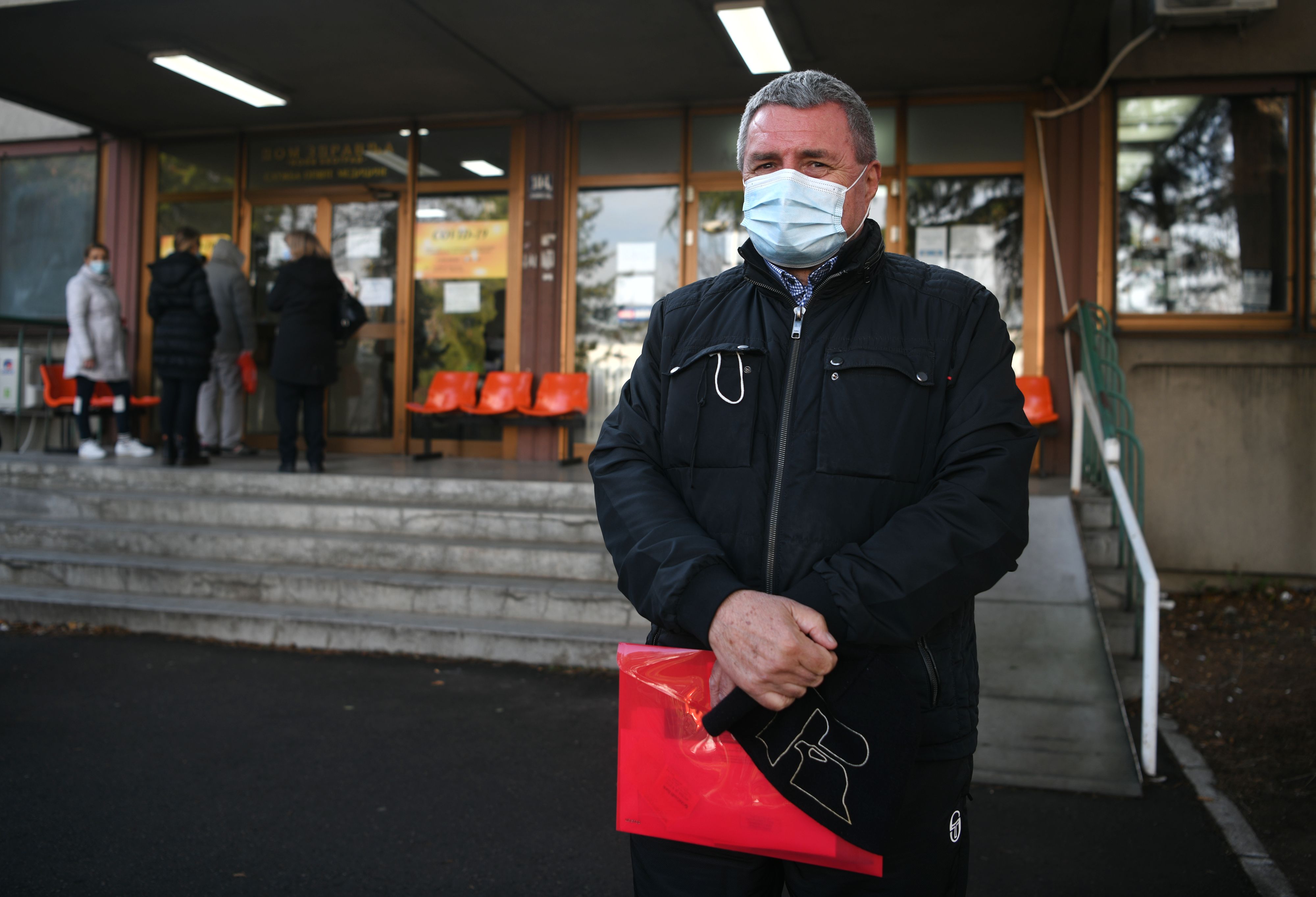Beograd 10.12.2020. Novi Beograd, kovid ambulanta, koronavirus, pacijenti, čekanje, red, redovi Foto: Filip Krainčanić/Nova.rs