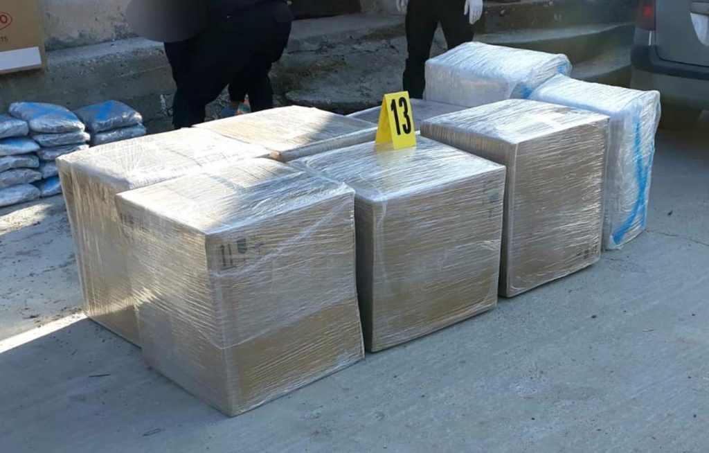 Niš, okolina Niša, zaplena, 220 kilograma marihuane, marihuana, hapšenje, droga, broj, obeležavanje dokaza, dokaz, broj Foto: MUP Srbije