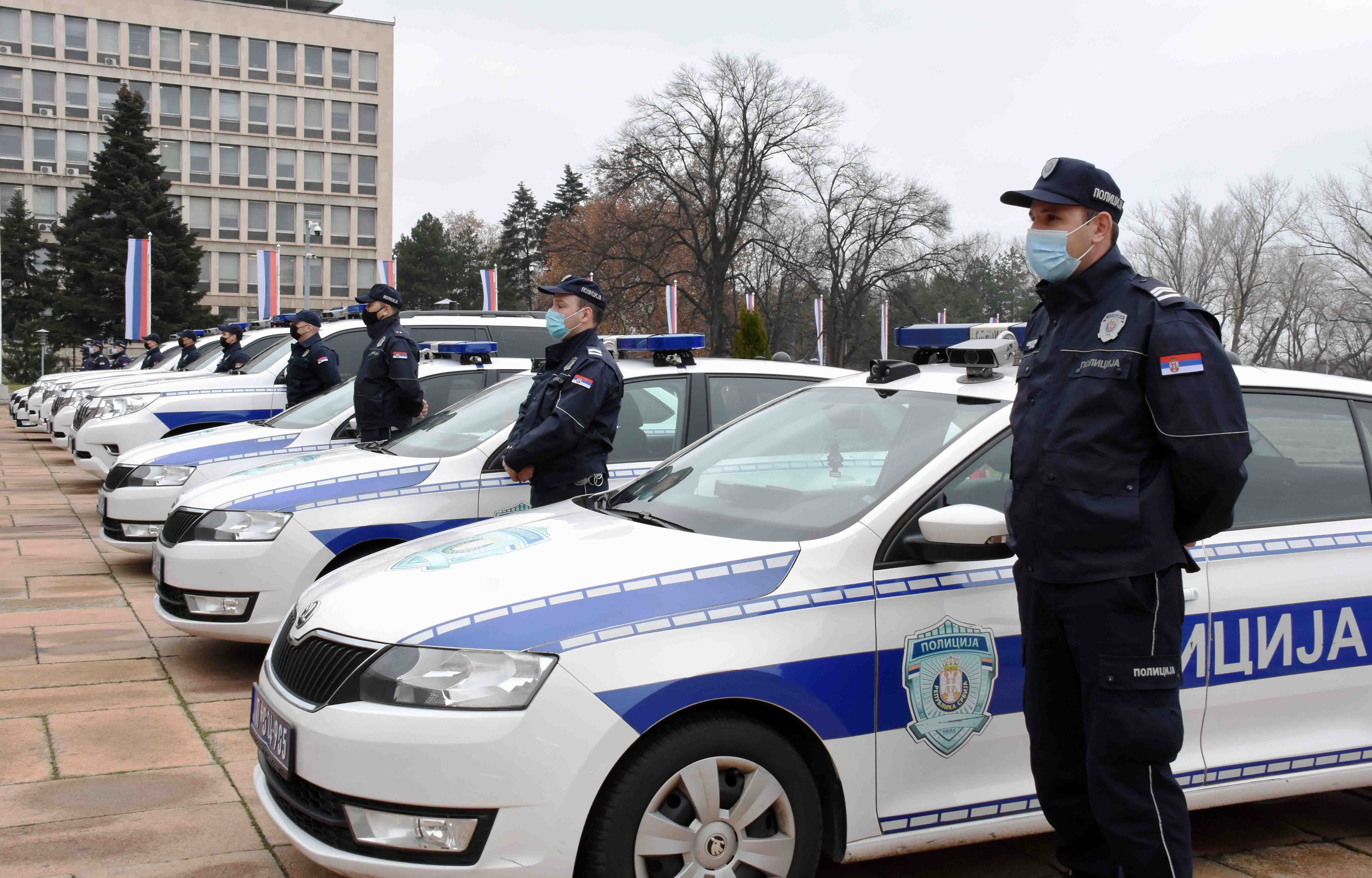 MUP-SAOPSTENJE-VULIN-VOZILA-SAVREMENA IT OPREMA