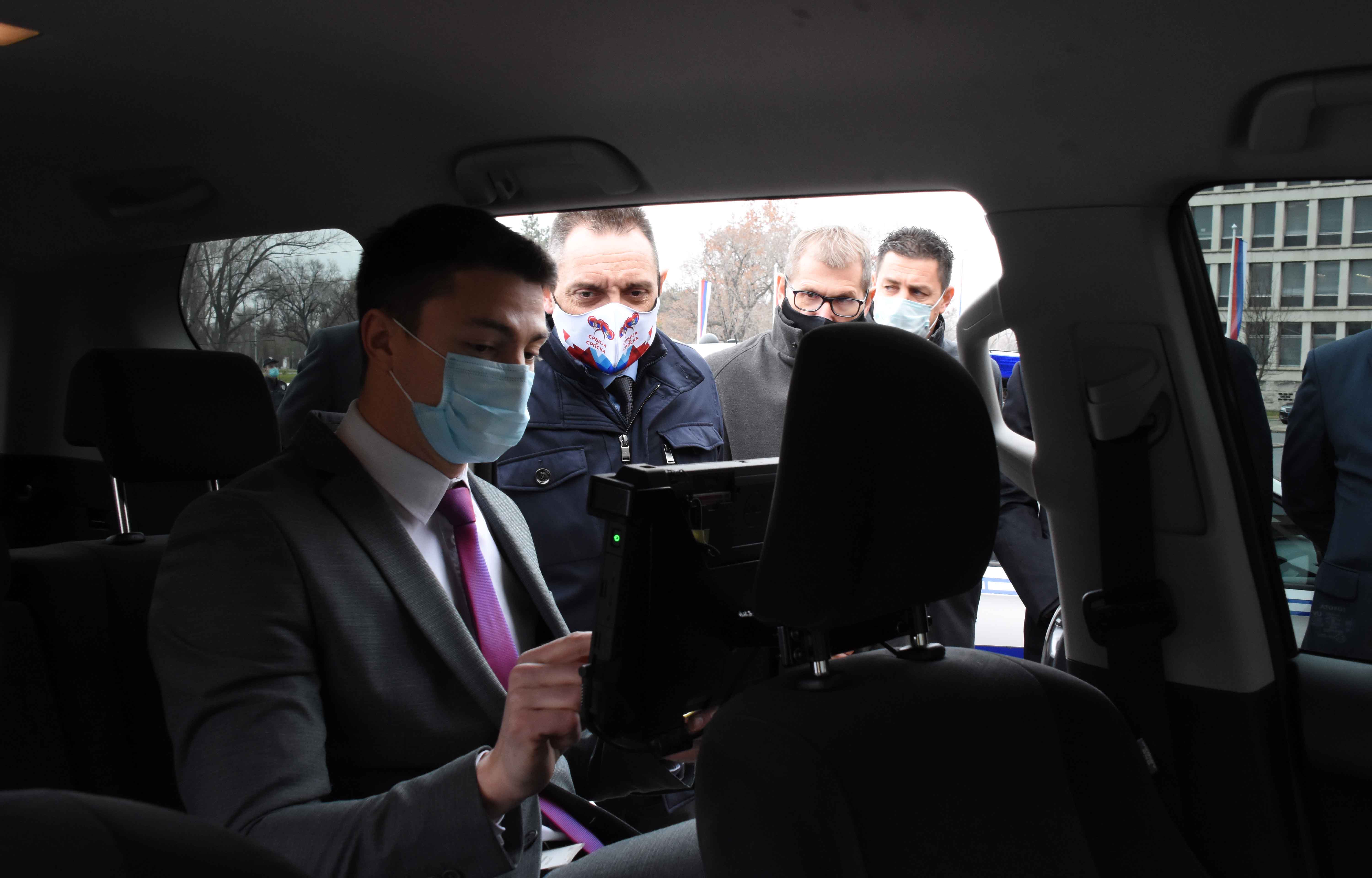 MUP-SAOPSTENJE-VULIN-VOZILA-SAVREMENA IT OPREMA