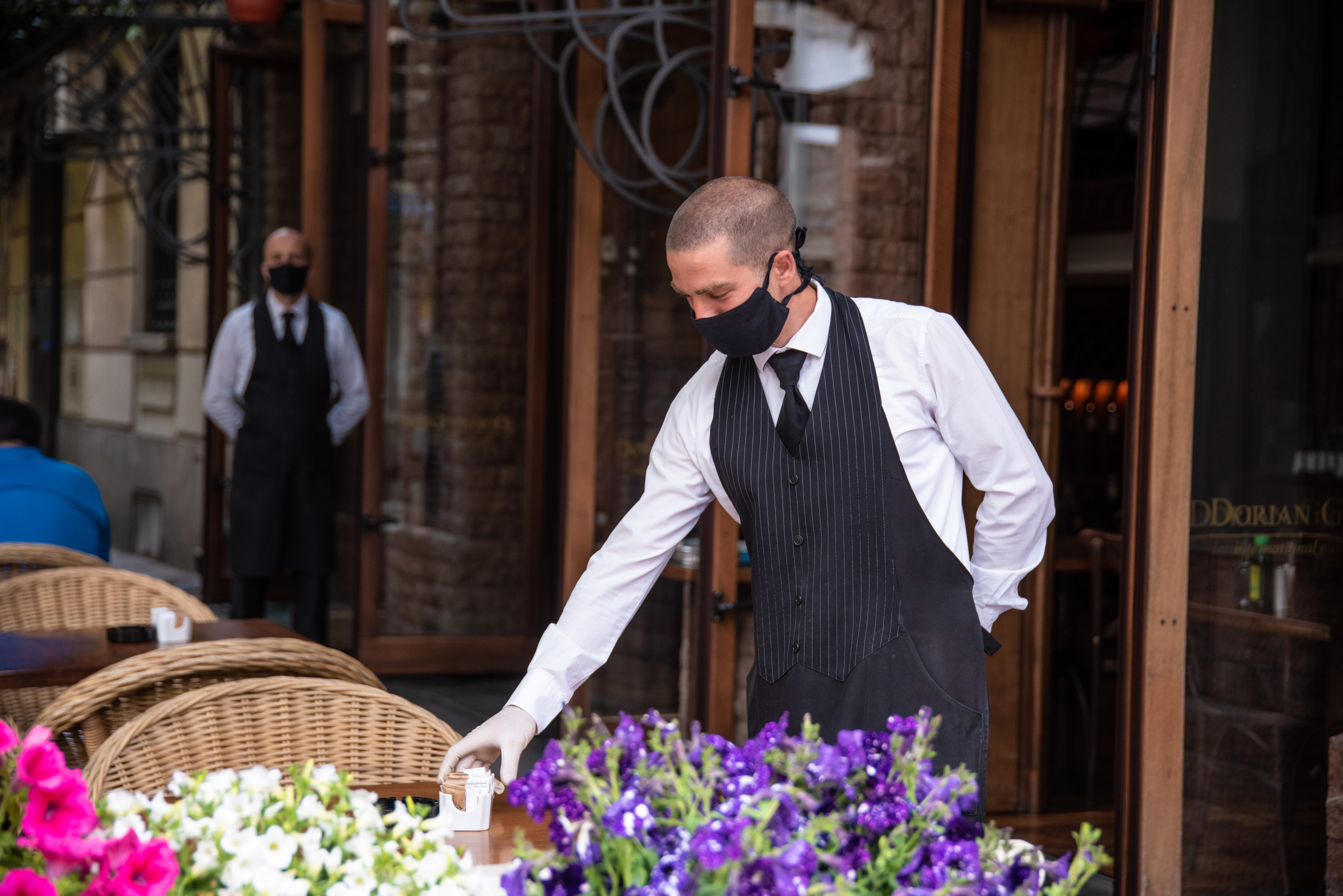 Beograd 04.05.2020. Otvoreni kafići i restorani, kafić, restoran, bašta kafića, koronavirus, vanredno stanje Foto: Dragan Mujan/Nova.rs