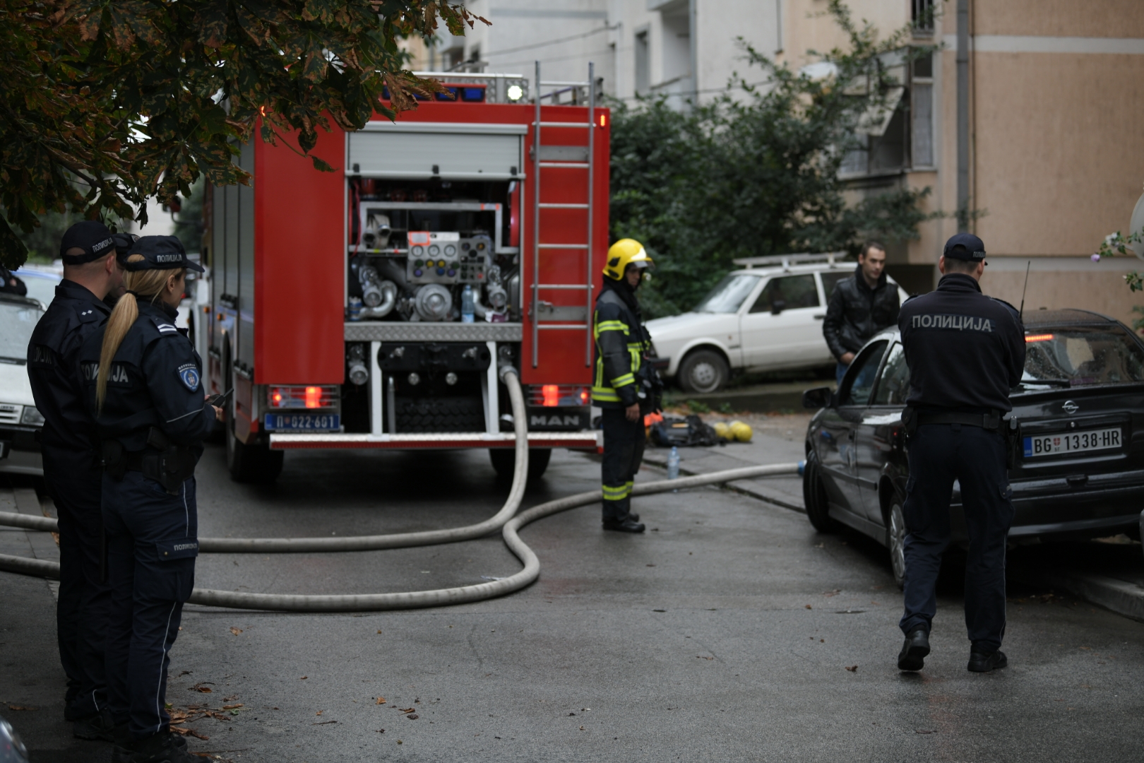 Beograd 01.10.2020. Bele vode, Čukarica, eksplozija, bojler, nesreća, vatrogasci, vatrogasac, policija, vatrogasni kamion Foto: Dragan Mujan/Nova.rs