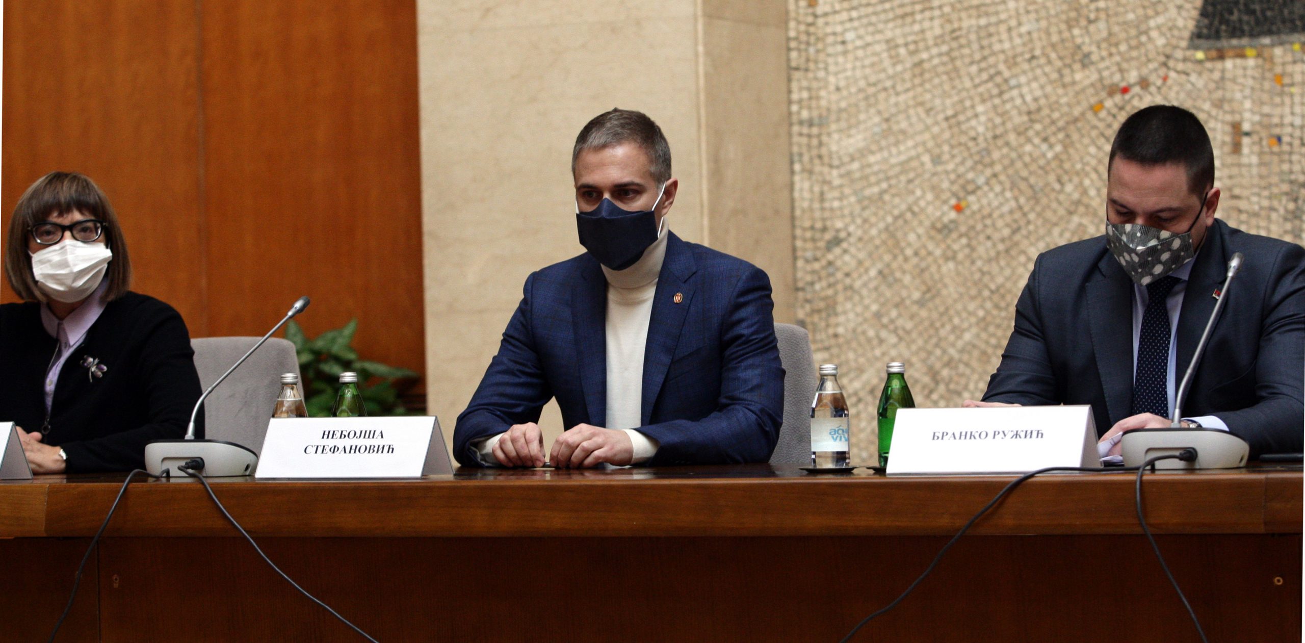 Beograd, 30. novembra 2020 - Ministarka kulture i informisanja Maja Gojkovic, Potpredsednik Vlade i ministar odbrane Nebojsa Stefanovic i Ministar prosvete Branko Ruzic. Sednica Kriznog staba. FOTO TANJUG/ SAVA RADOVANOVIC/ mn