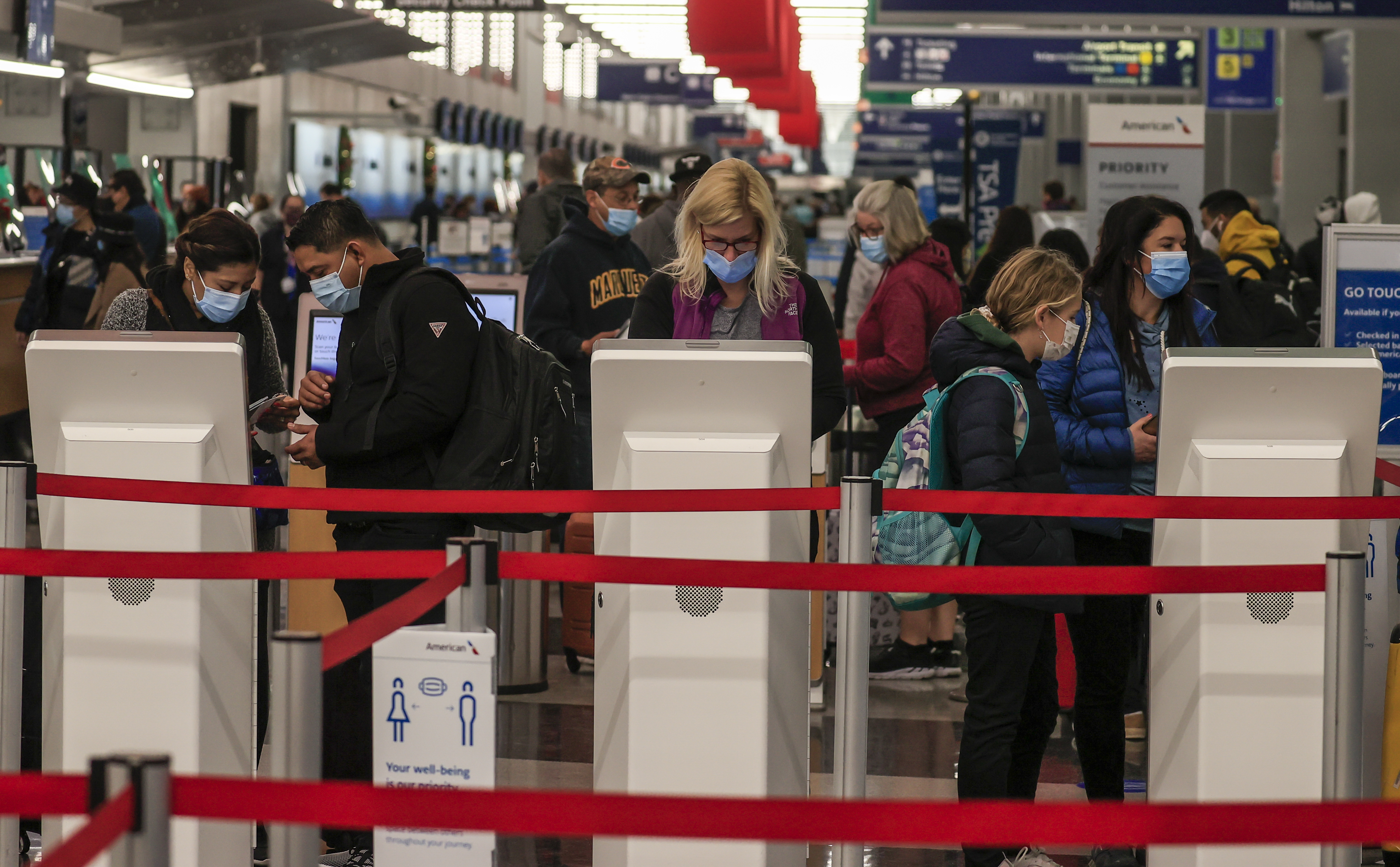Thanksgiving travel at O'Hare International Airport