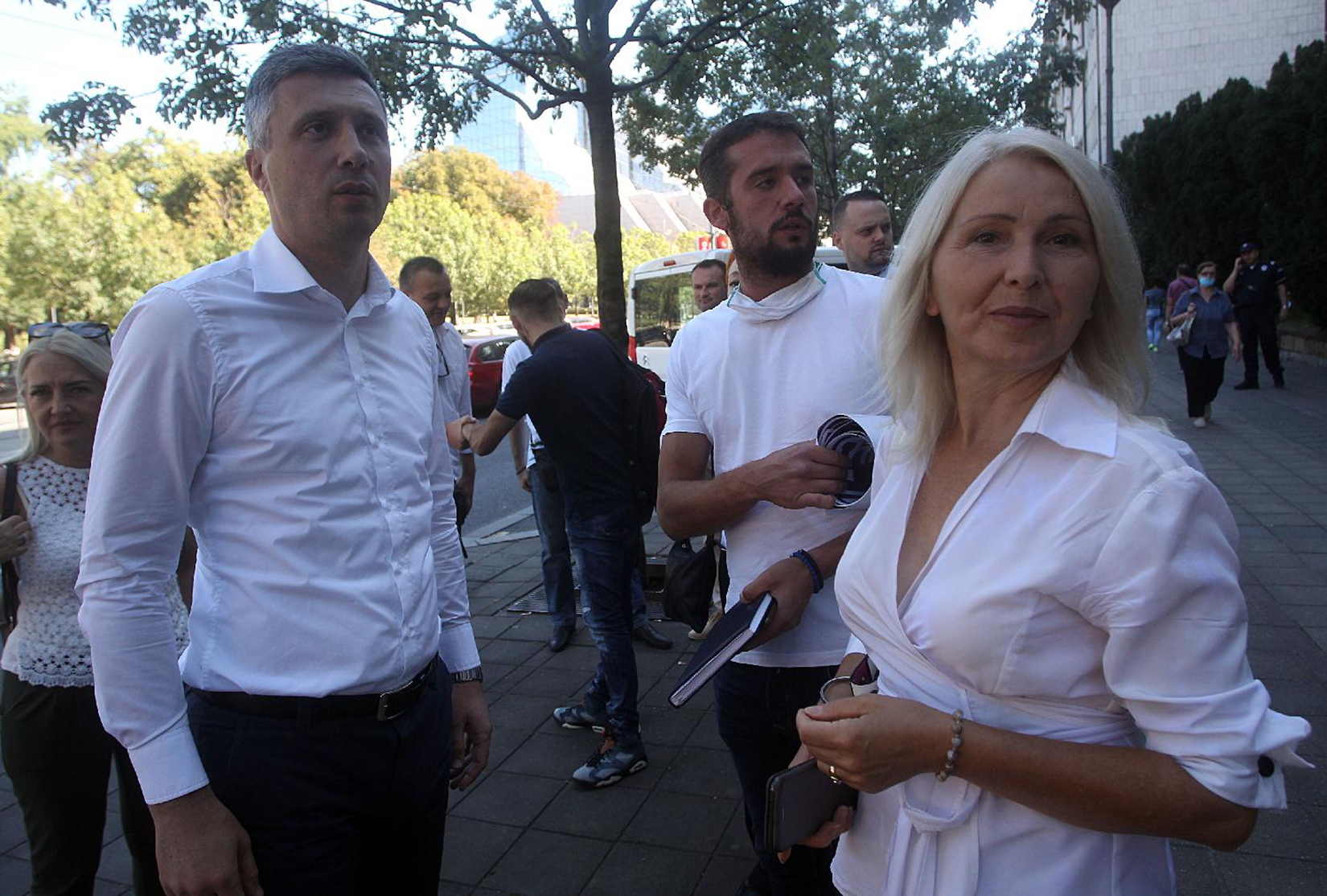 Boško Obradović, Ministarstvo prosvete
POLITIKA - konferencija za novinare predsednika Pokreta Dveri Boška Obradovića ispred zgrade Ministarstva prosvete, nauke i tehnološkog razvoja u Beogradu