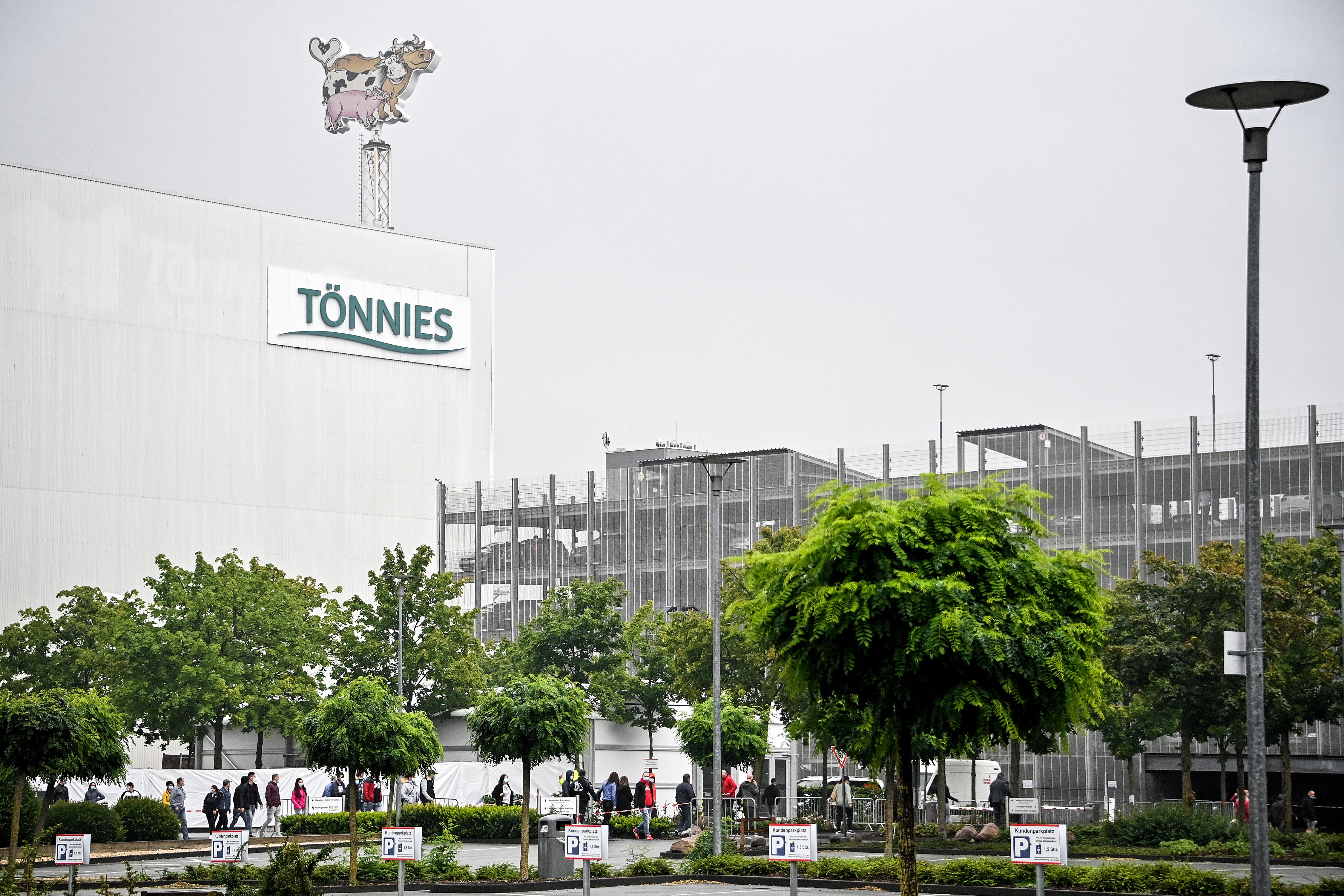 Toennies meat factory resumes production