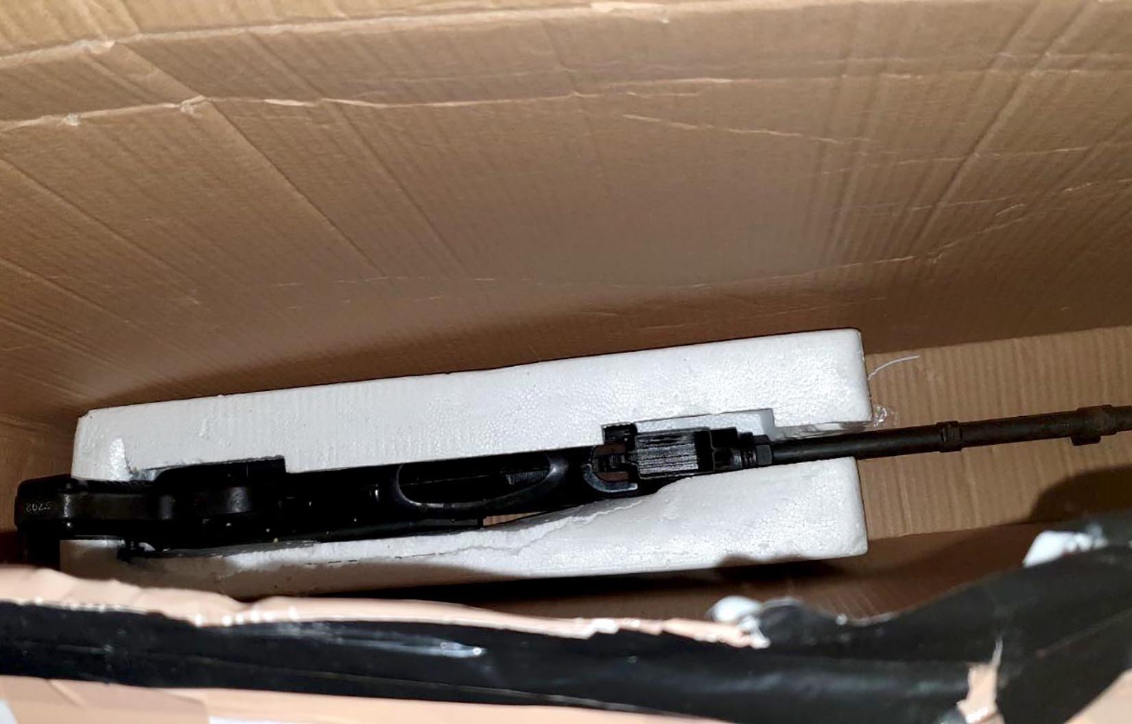 Beograd 24.12.2020. Oružje, hapšenje Foto: MUP Srbije