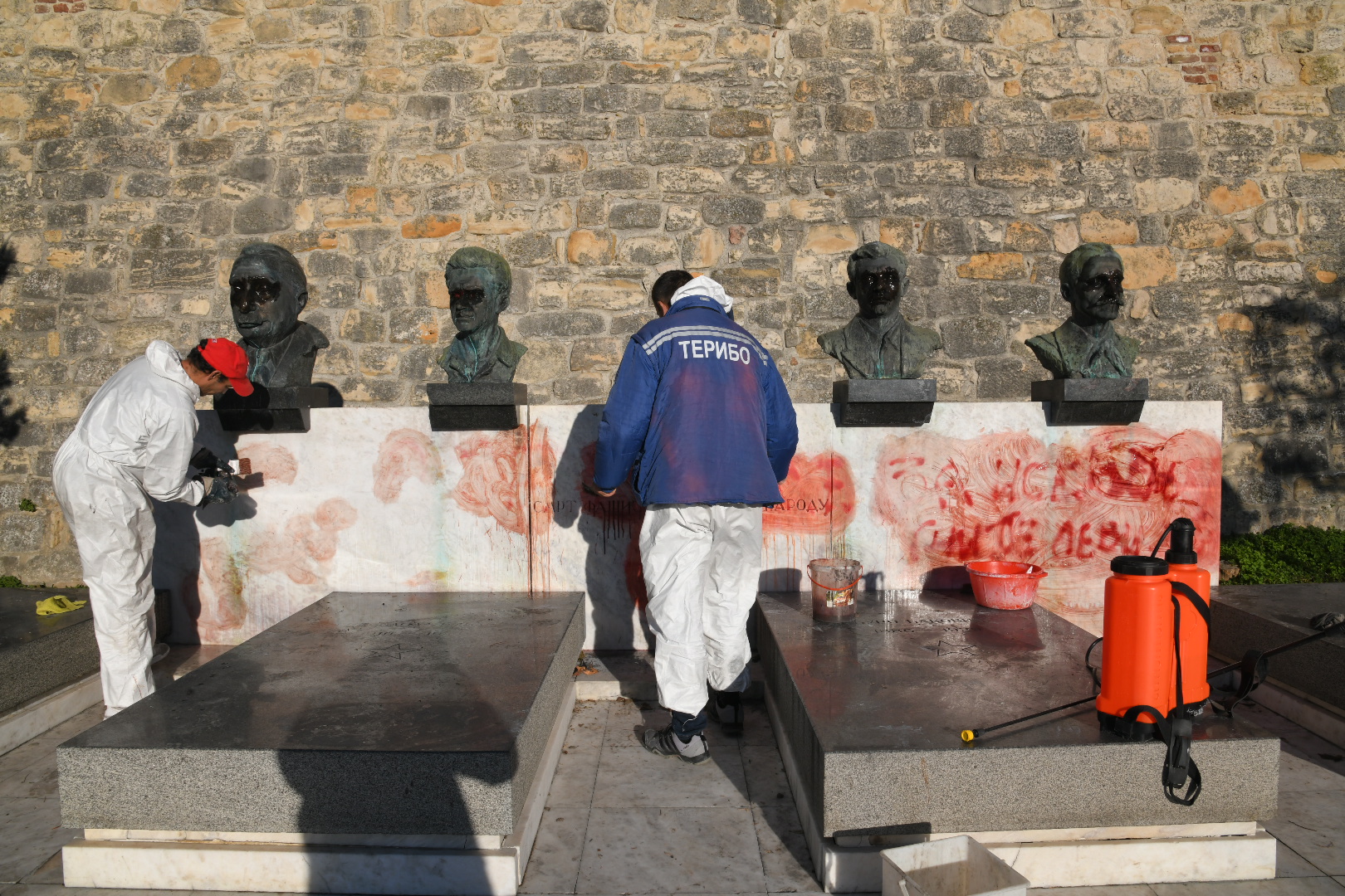 Beograd 29.12.2020. Grobnica narodnih heroja na Kalemegdanu, Kalemegdan, čišćenje, spomenik, narodni heroji Foto: Nemanja Jovanović/Nova.rs
