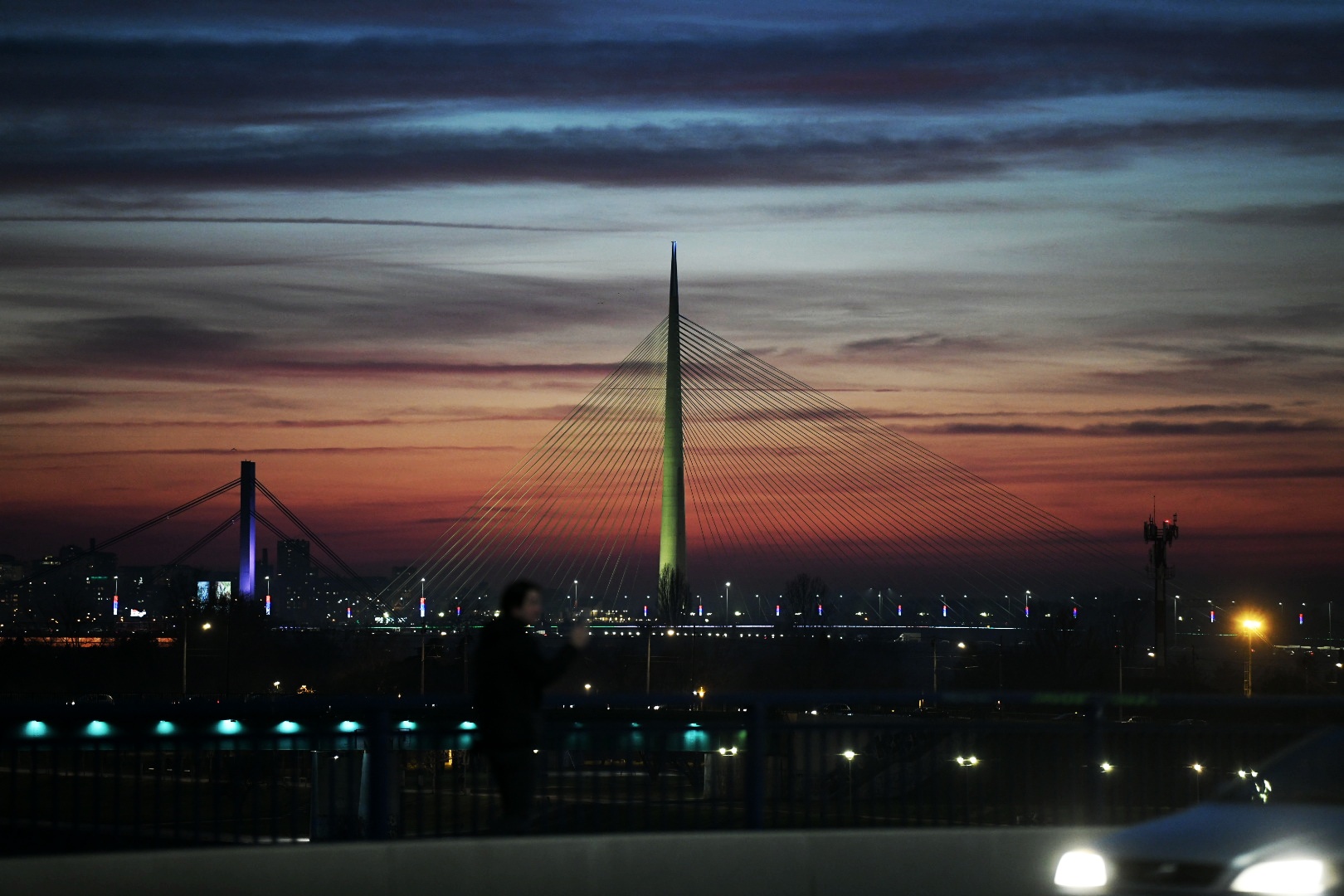 24122020 Beograd, 23.12.2020. Sumrak, suton, zalazak sunca, nebo, mostovi, most, Ada Foto: Vesna Lalić/Nova.rs