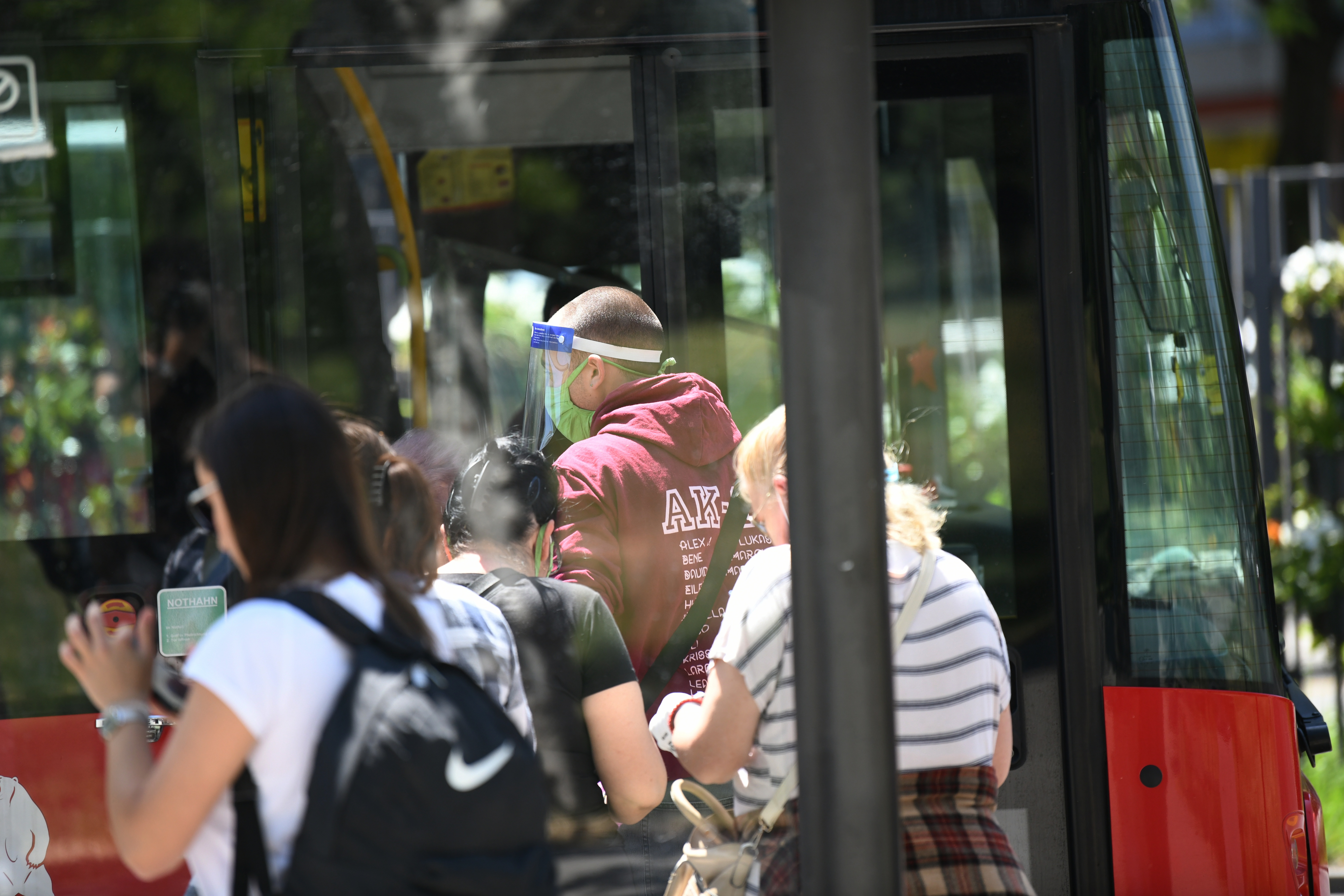 Beograd 13.05.2020. grad, autobus Foto: Vesna Lalić/Nova.rs