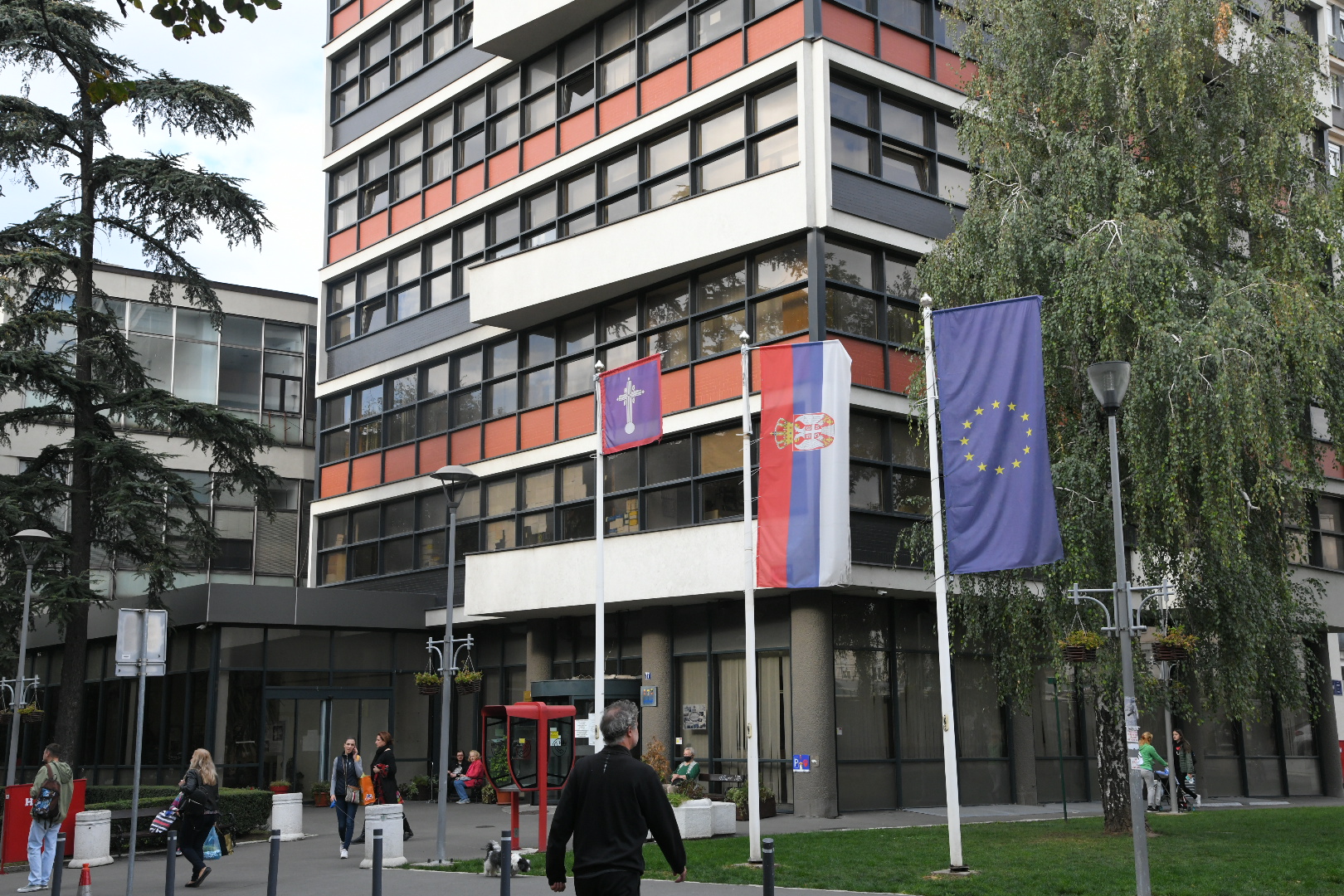 Beograd 01.10.2020. Opština Vračar, zgrada, ulaz. Vračar, neispunjena obećanja, šta je obećano, a nije urađeno, uradjeno na Vračaru Foto: Nemanja Jovanović/Nova.rs