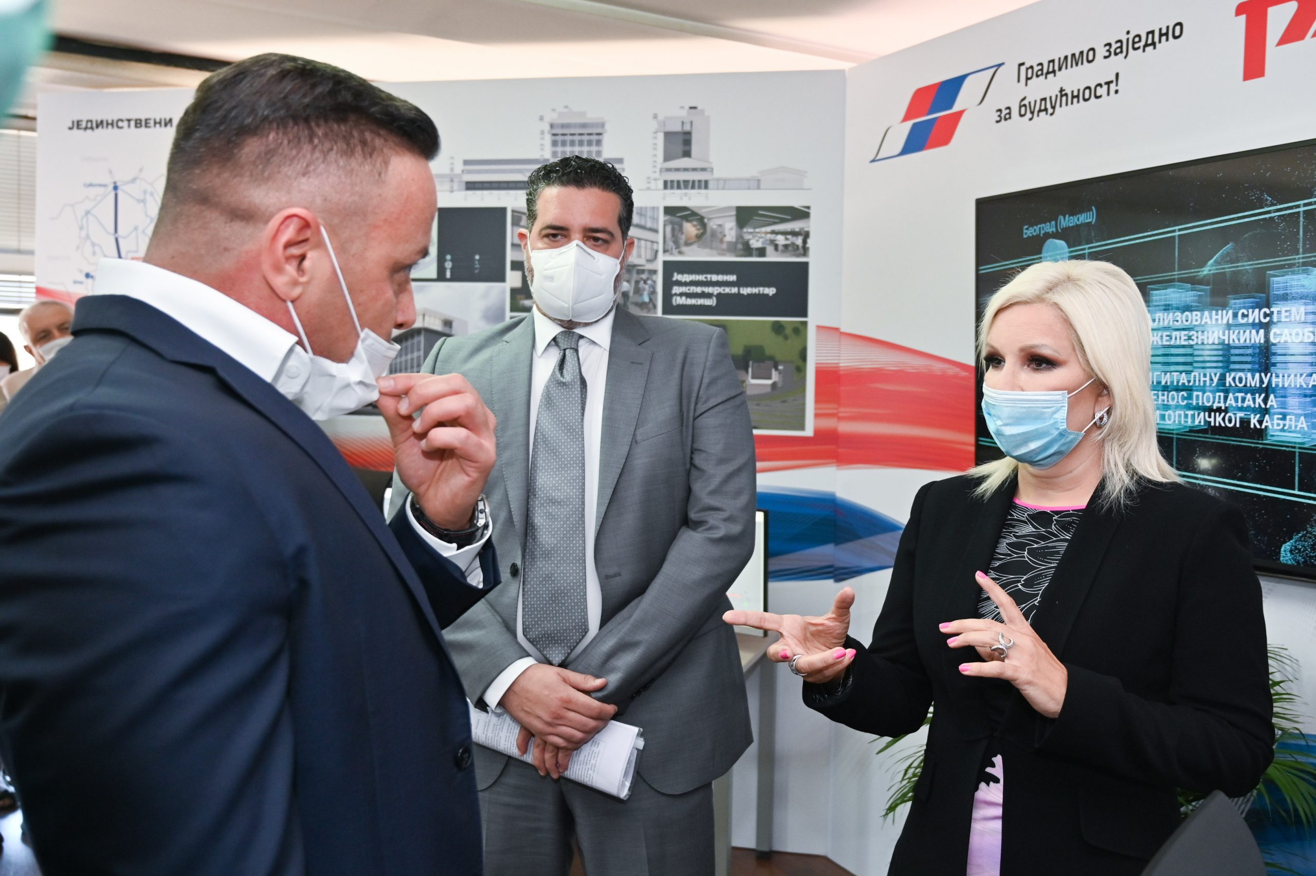 Ministarka Zorana Mihajlović u poseti dispečerskom centru "Infrastruktura železnica Srbije" u Makišu