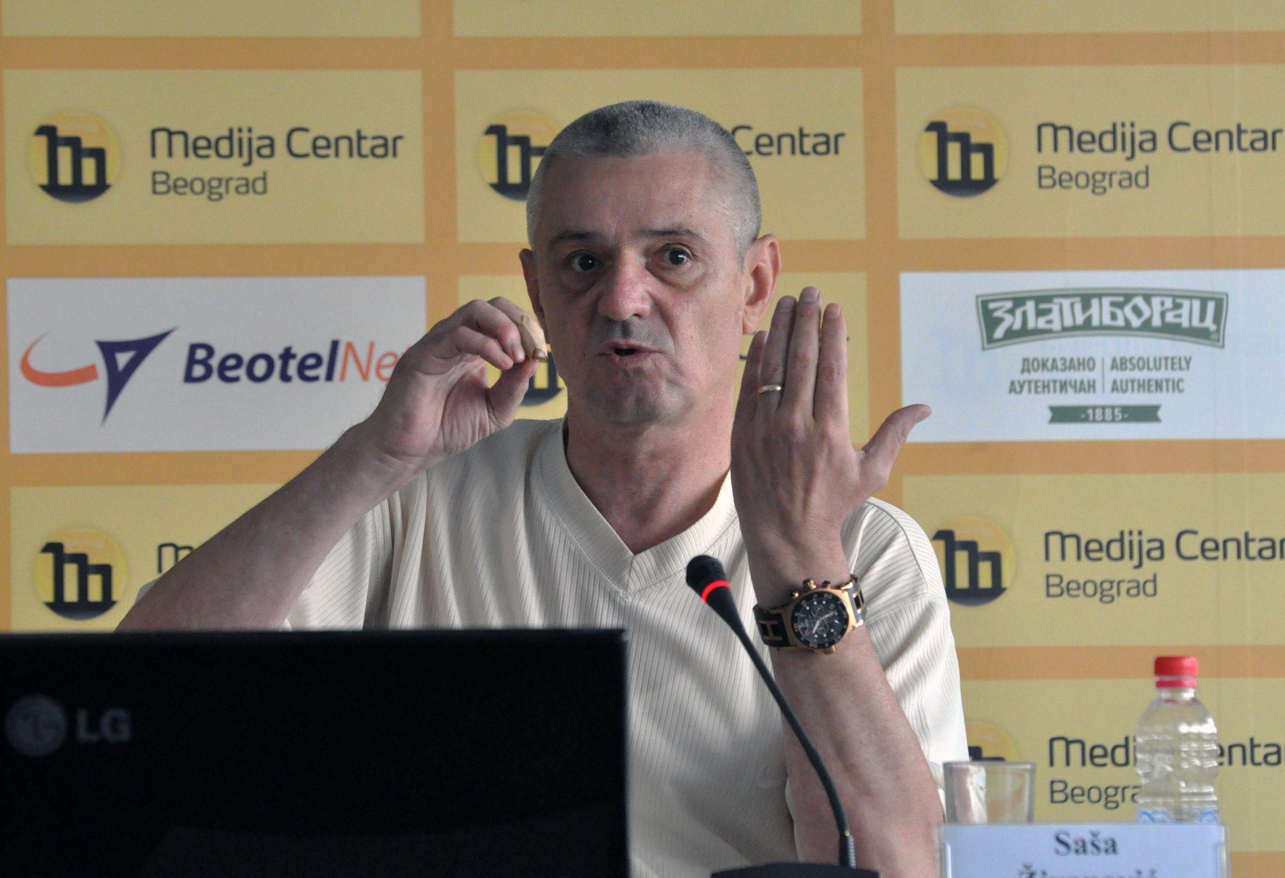 Saša Živanović, Penzionisani načelnik Odeljenja za borbu protiv visokotehnološkog kriminala MUP-a Srbije Probudi se