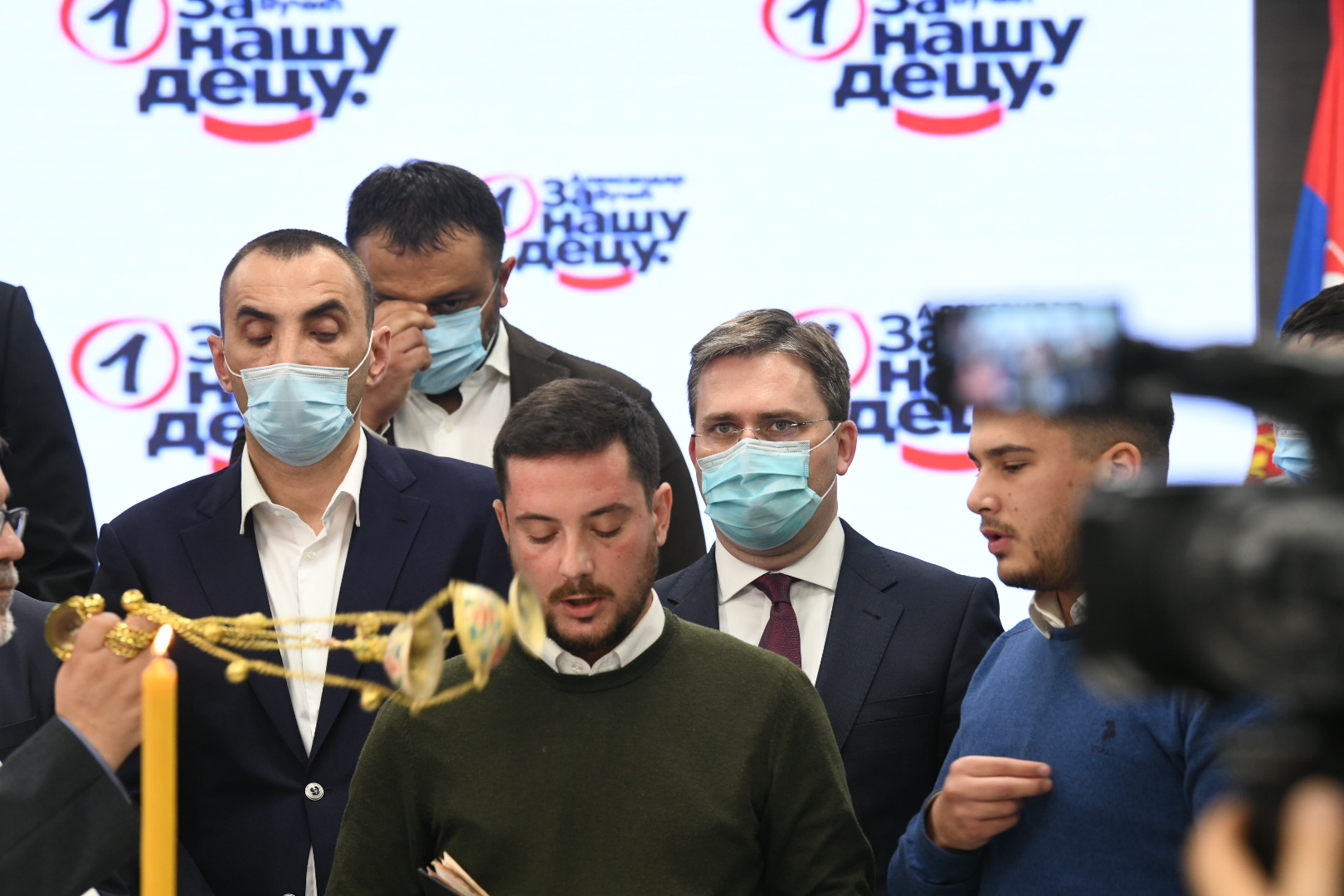 Beograd 27.10.2020. Sveta Petka, slava SnS, Srpska napredna stranka, sediste, pop, svestenik