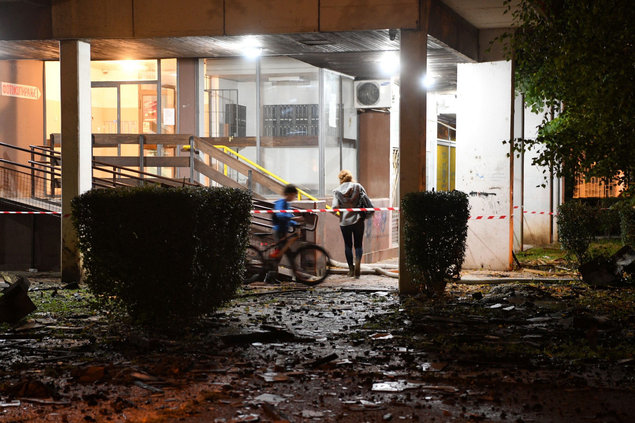 Beograd 27.10.2020 Dorćol, požar, požar na dorcolu Danas oko 13 časova izbio je požar u stambenoj zgradi na Dorćolu, u Ulici Visokog Stevana, Vatrogasci, hronika, pozar, intervencija Foto: Filip Krainčanić/Nova.rs