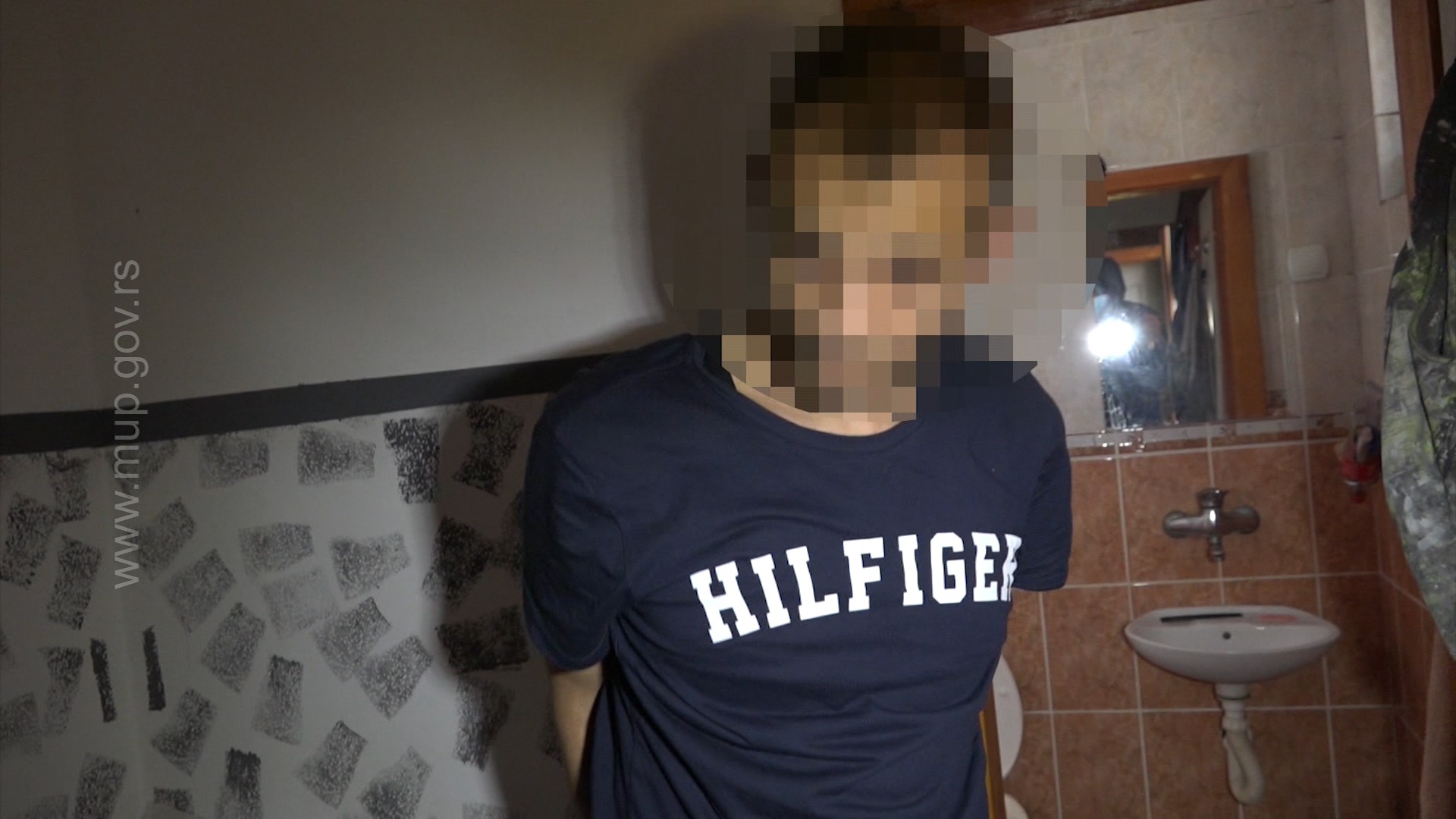 Hapsenje migrant, migranti