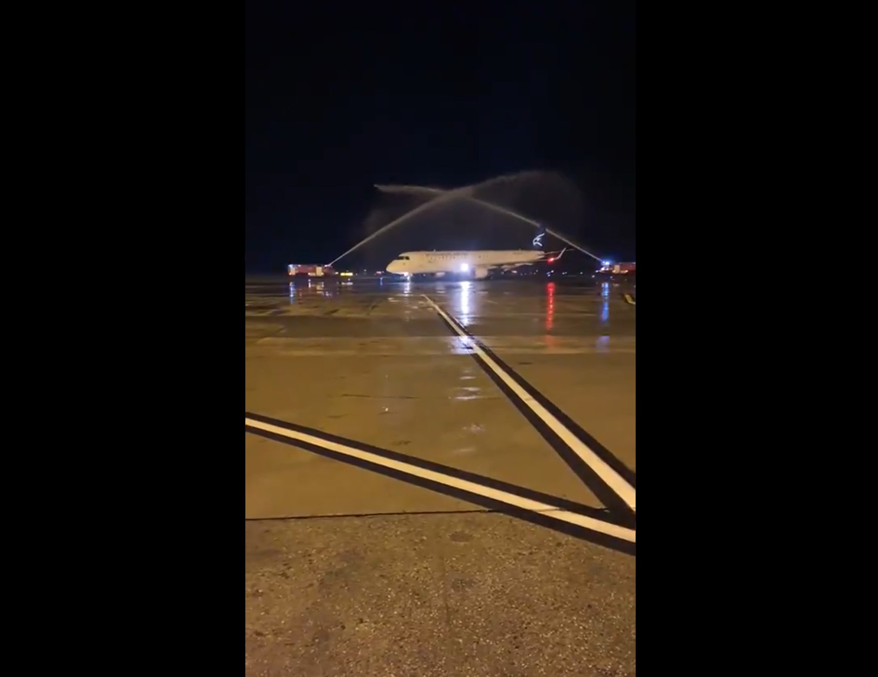 Poslednji let Montenegro Airlines otpraćen kako dolikuje u avijaciji.