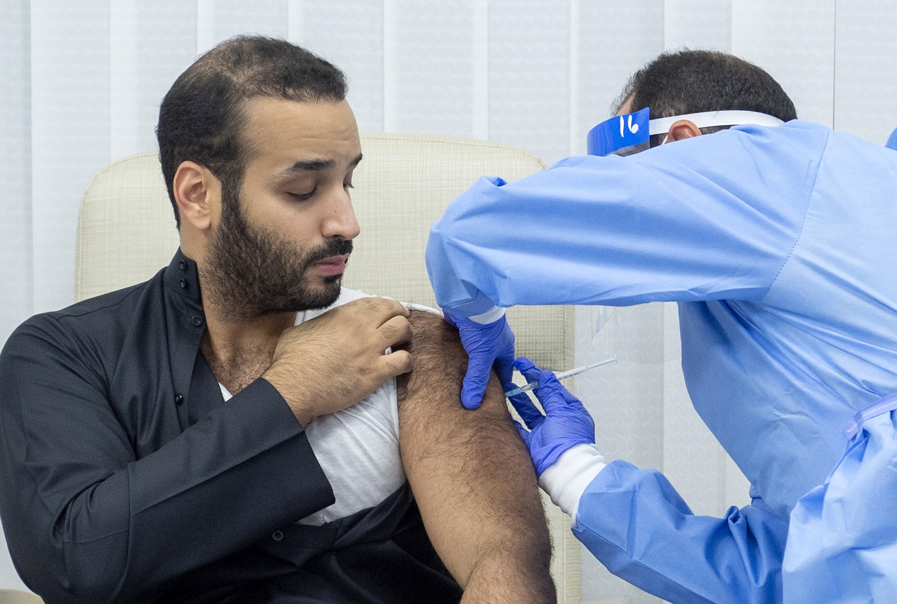 Saudi Crown Prince receives his frst Covid-19 vaccine dose