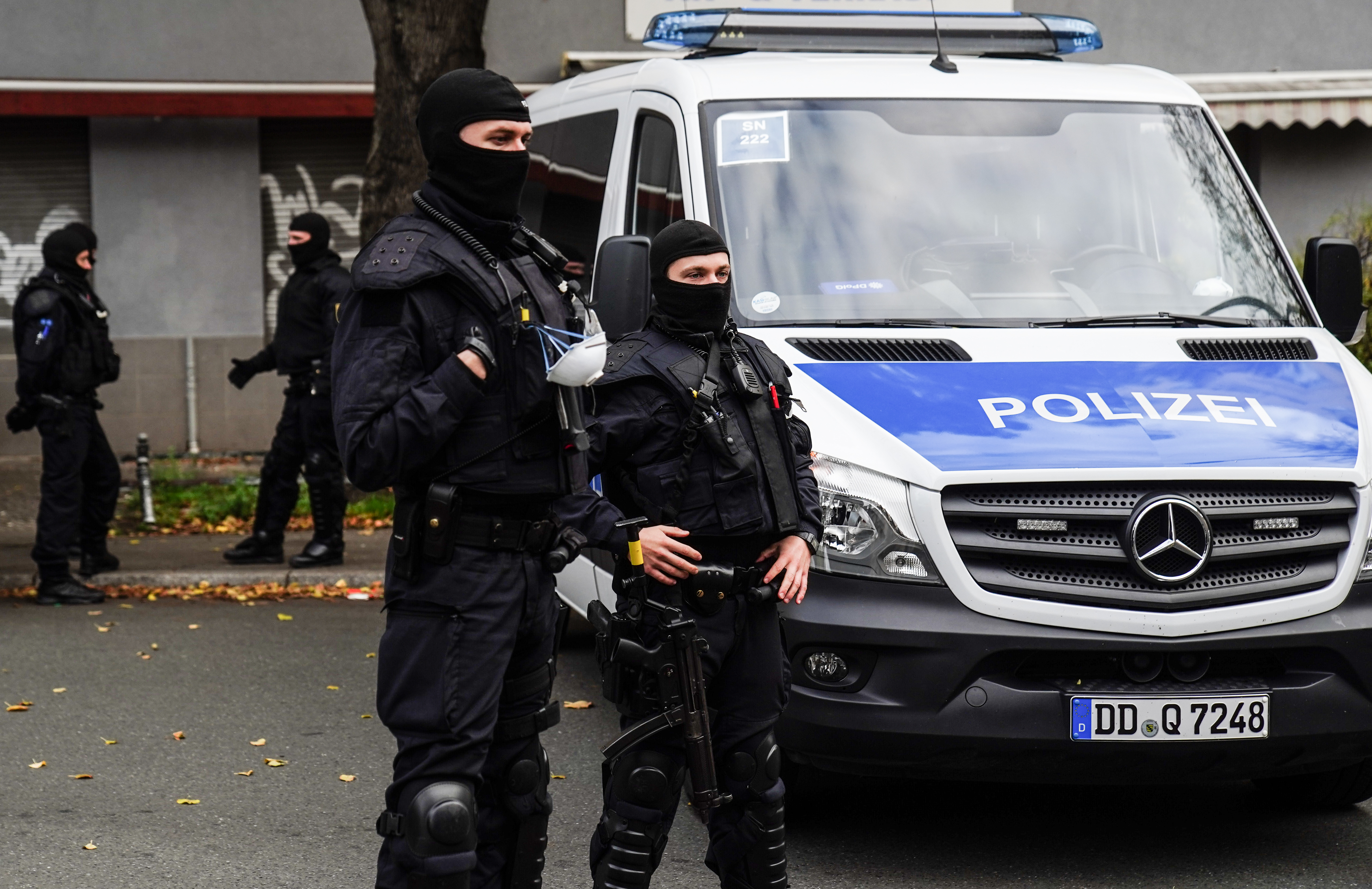 Police raid linked to burglary at Green Vault in Dresden