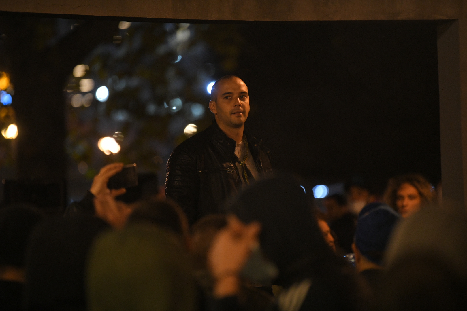 Beograd 25.10.2020. Damnjan Knežević. Park kod Ekonomskog fakulteta, Narodna patrola, skup protiv migranata, čišćenje parka od migranata, policija, skup, okupljanje Foto: Nemanja Jovanović/Nova.rs