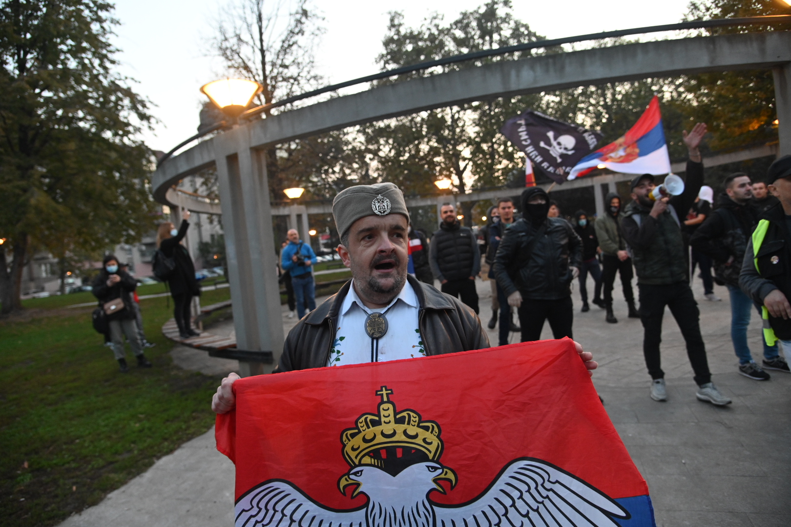 Nacisti park kod Ekonomskog fakulteta, ciste park od migranata