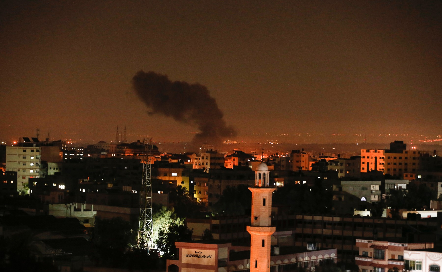 Smoke and flames are seen following an Israeli air strike in Gaza city, on December 26, 2020.,Image: 578737072, License: Rights-managed, Restrictions: , Model Release: no, Credit line: MAHMUD HAMS / AFP / Profimedia