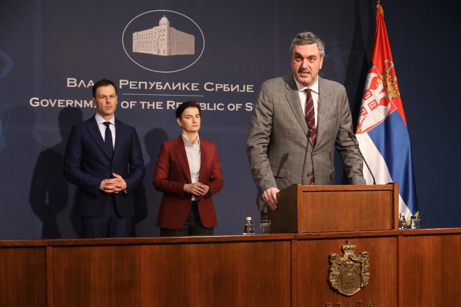 FoNet-ČADEŽ-NOVINARI  cadez u vladi