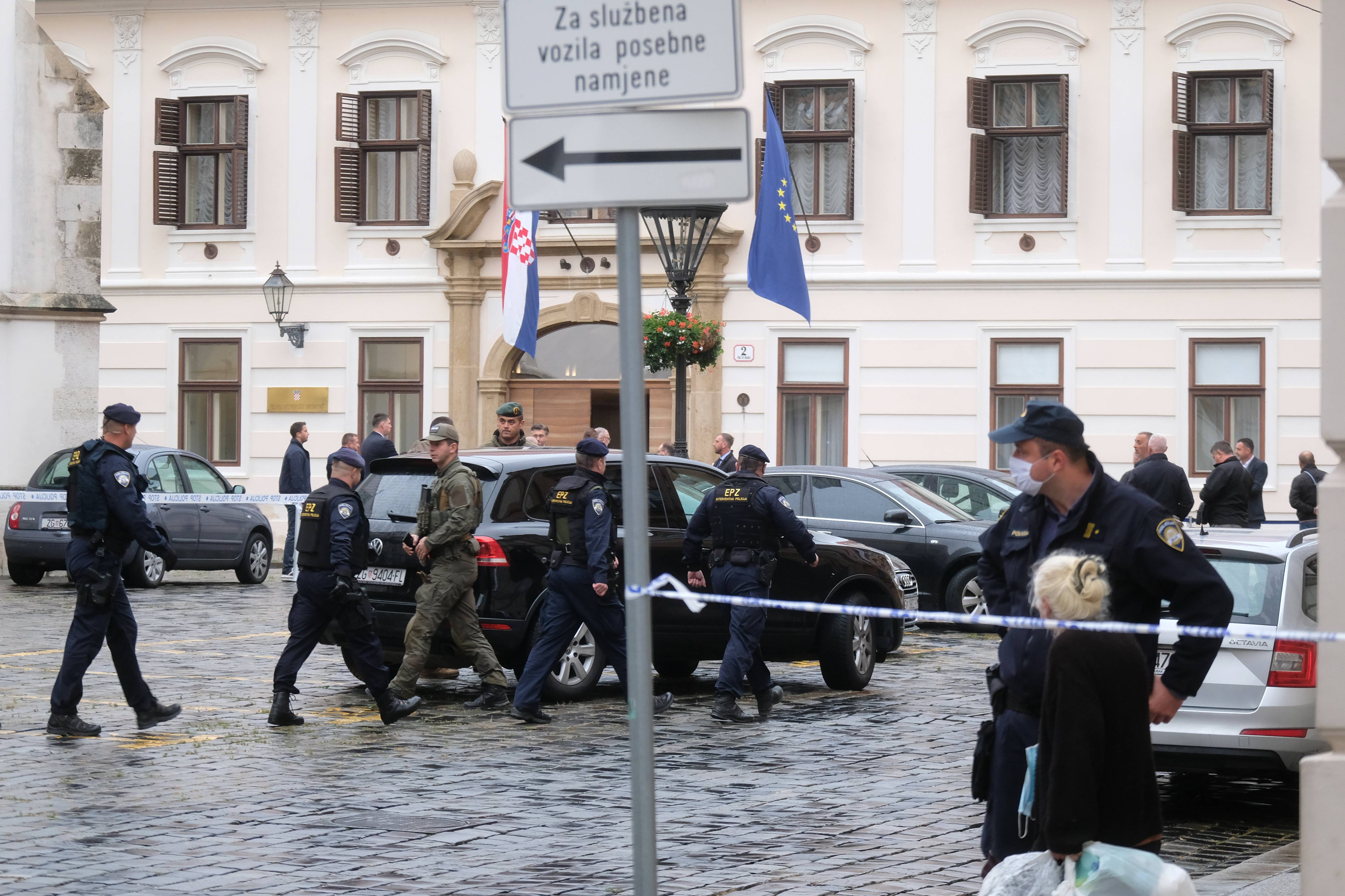 ISPRED VLADE HRVATSKE RANJEN POLICAJAC, NAPADAC IZVRSIO SAMOUBIS