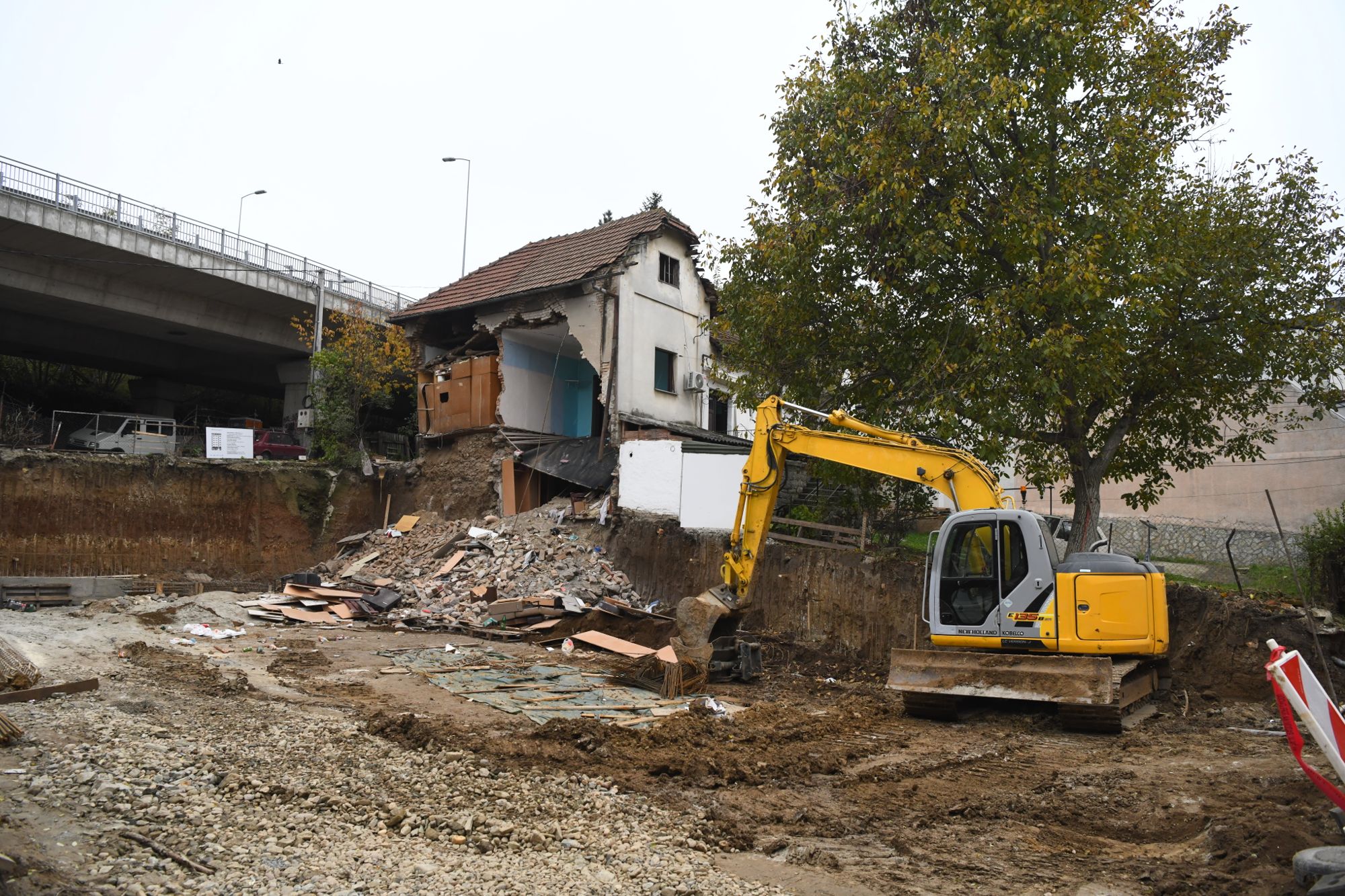 Beograd, 11.11.2020. Hronika, Čukarica, Paštrovićeva ulica, Nesreća, Kuća, obrušio se zid kuća, pao zid, šut Foto: Goran Srdanov/Nova.rs
