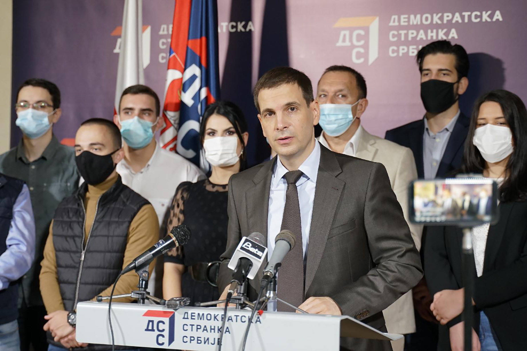 Mesto: Beograd
Datum: Mon Oct 05 11:30:10 CEST 2020
Dogadjaj: POLITIKA - Konferencija za novinare predsednika Demokratske stranke Srbije Miloša Jovanovića
Fotoreporter: Marija Đoković
Ličnosti: Miloš Jovanović
Izvor: FoNet