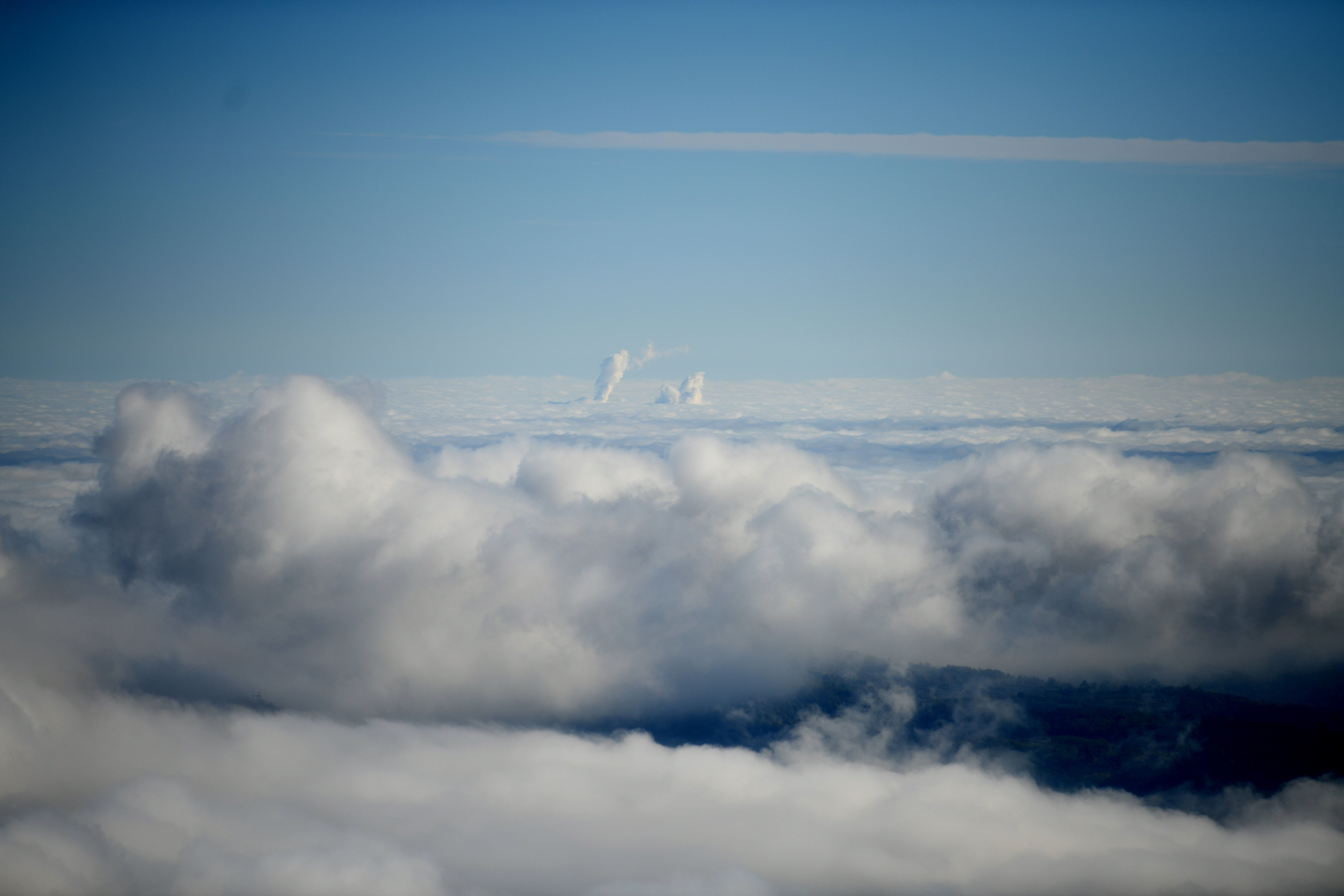 BEOGRAD 01.11.2020 Zagadjenje, Avala, Beograd, panorama grada, selo, magla, oblaci foto:Vesna Lalić/Nova.rs