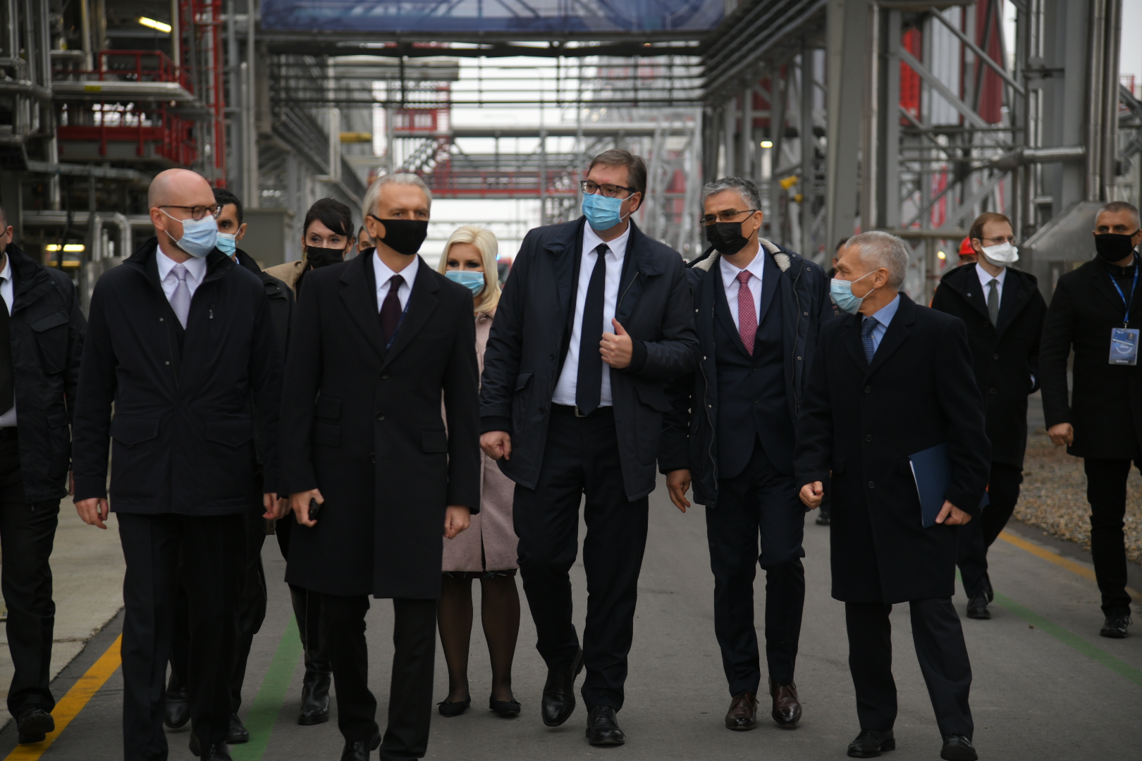 Kiril Tjurdenjev, neko, Aleksandar Vučić, Aleksandar Bocan Haračenko 
Pančevo 18.11.2020. NIS, Naftna industrija Srbije, rafinerija Pančevo, poseta Aleksandra Vučića Foto: Nemanja Jovanović/Nova.rs