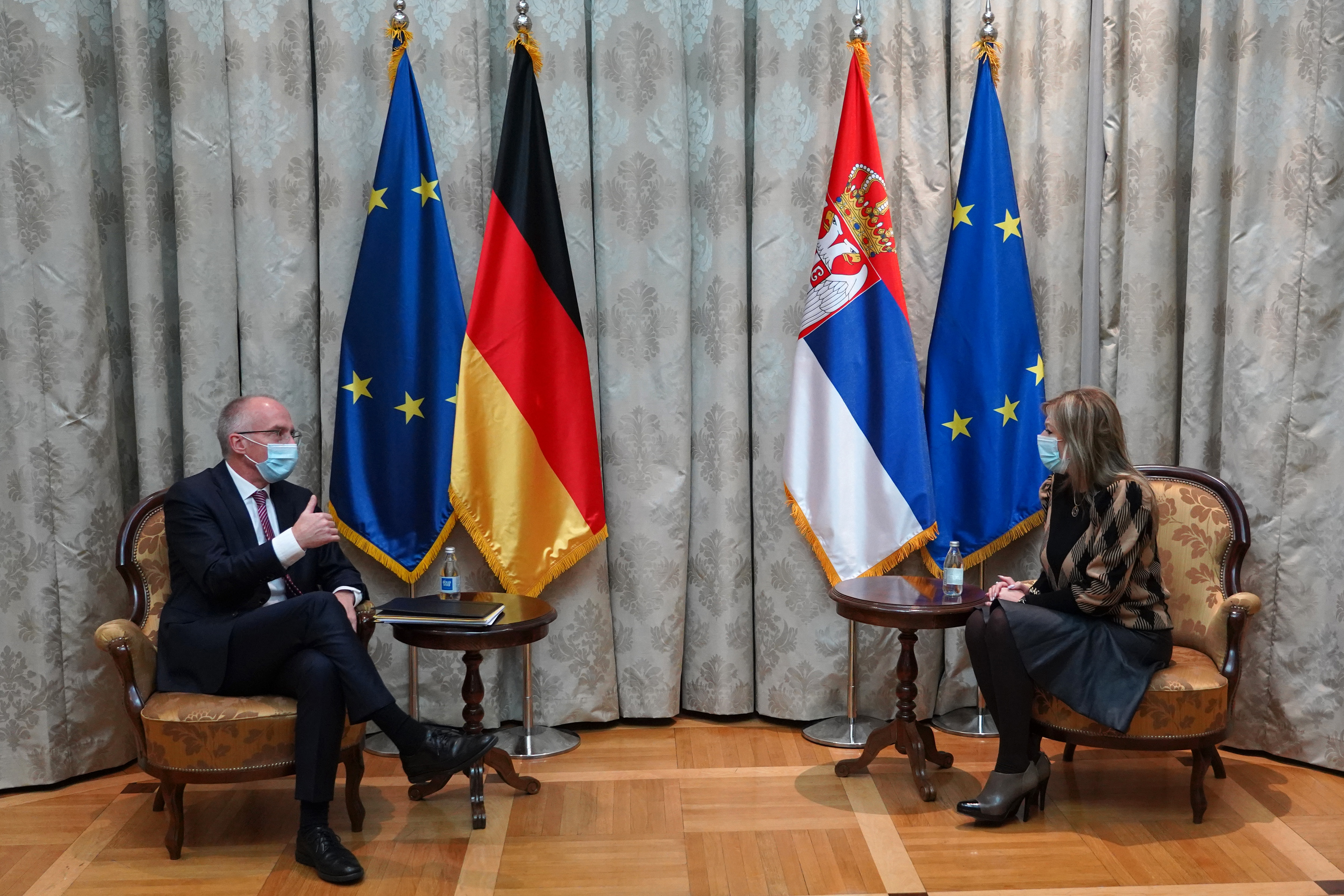 Beograd, 27. novembra 2020 - Ministar za evropske integracije Jadranka Joksimovic sastala se sa ambasadorom Nemacke u Srbiji Tomasom Sibom. FOTO TANJUG /DRAGAN KUJUNDZIC/ bs